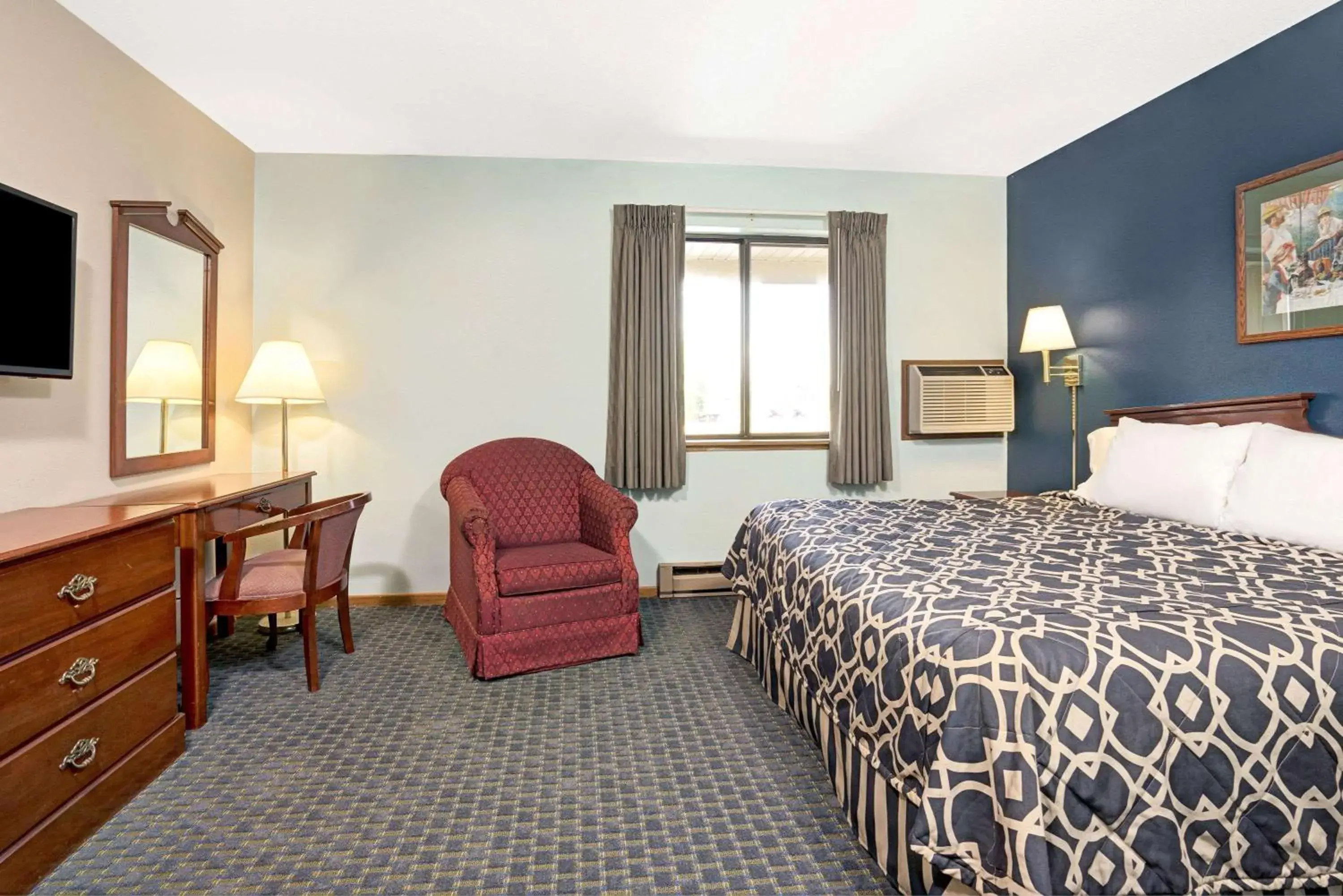 Photo of the whole room, Bed in Super 8 by Wyndham Hudson Photo of the whole room, Bed in Super 8 by Wyndham Hudson