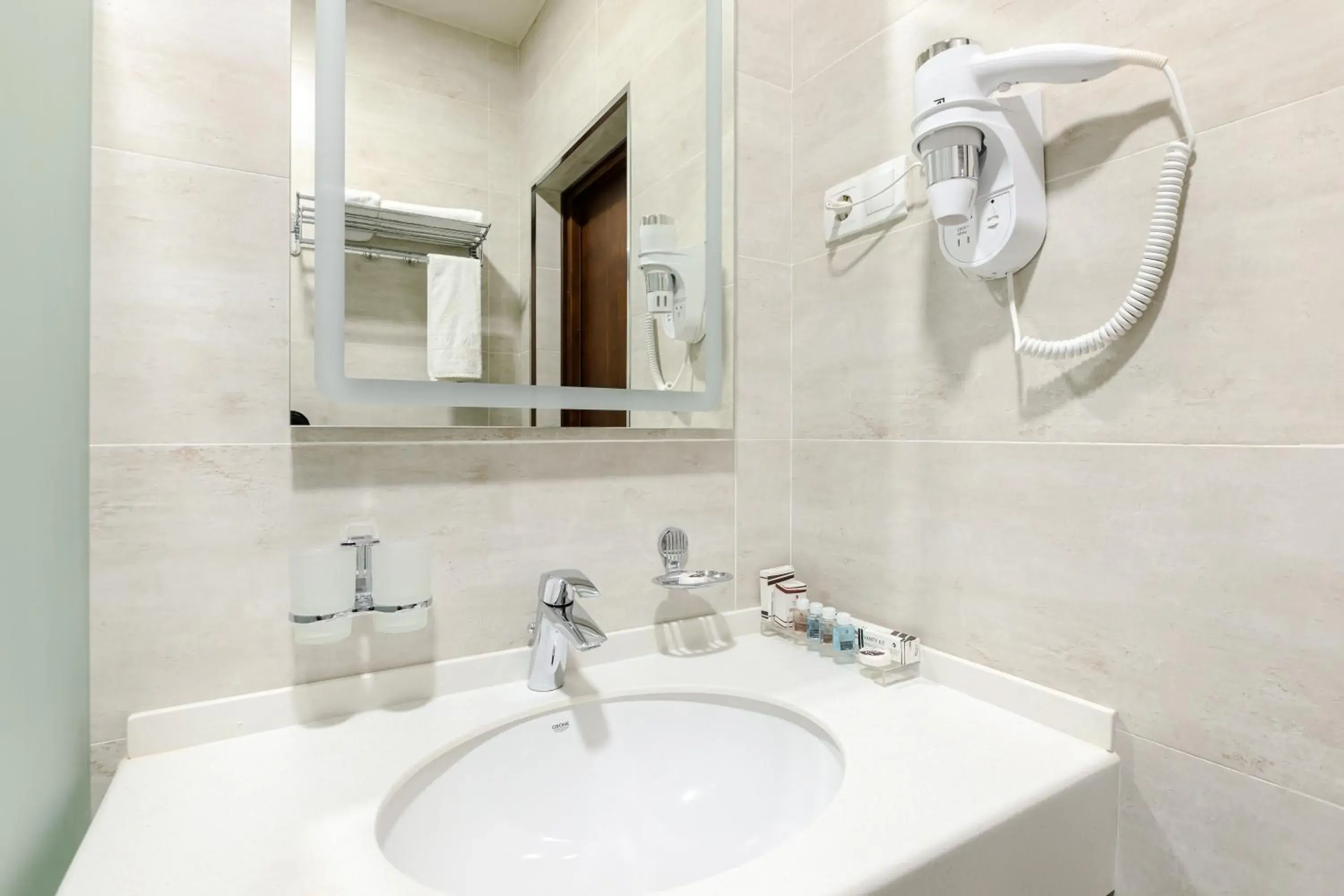 Twin Room - single occupancy in Navruz Hotel Tashkent Twin Room - single occupancy in Navruz Hotel Tashkent