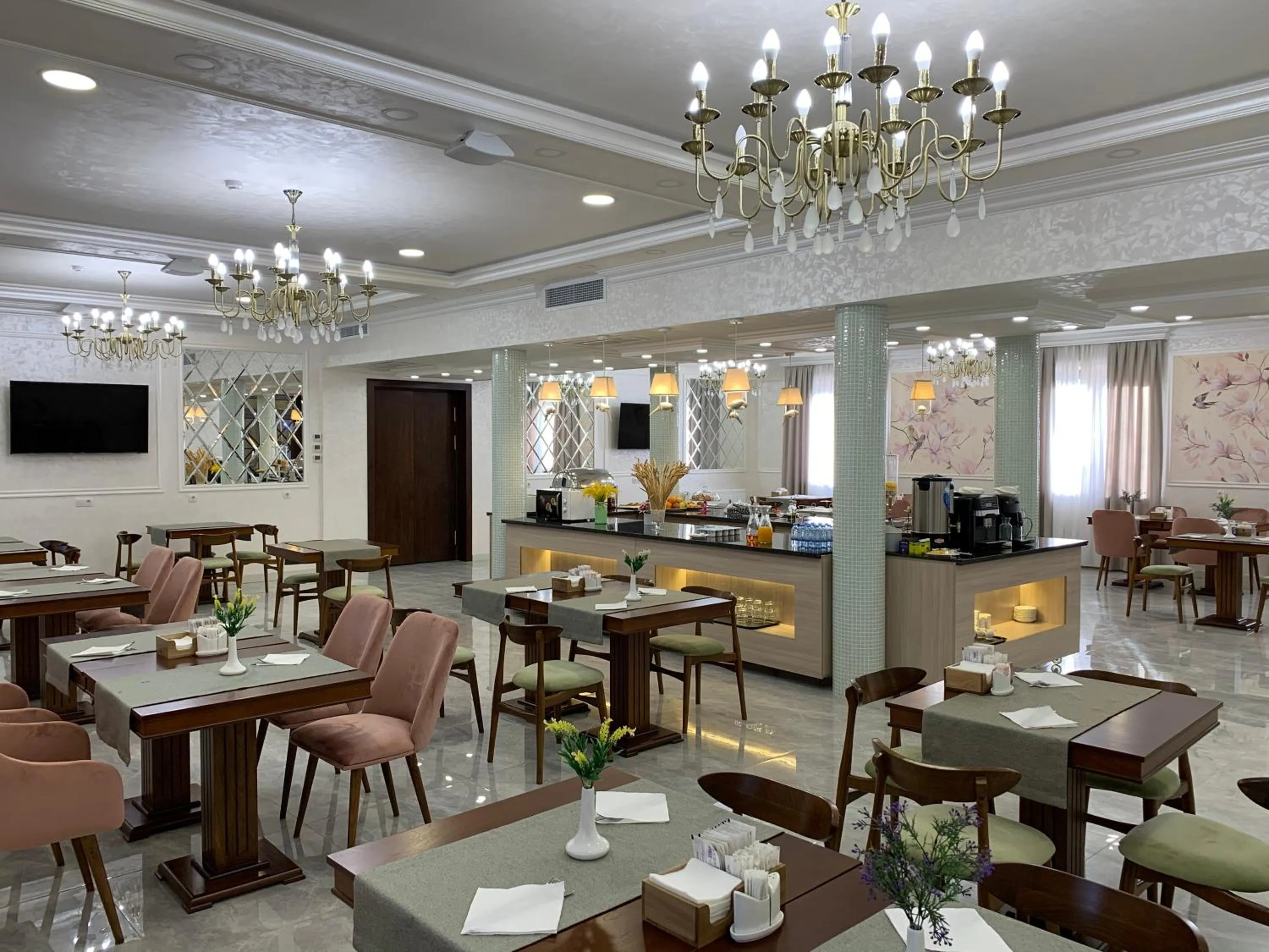 Restaurant/places to eat in Navruz Hotel Tashkent