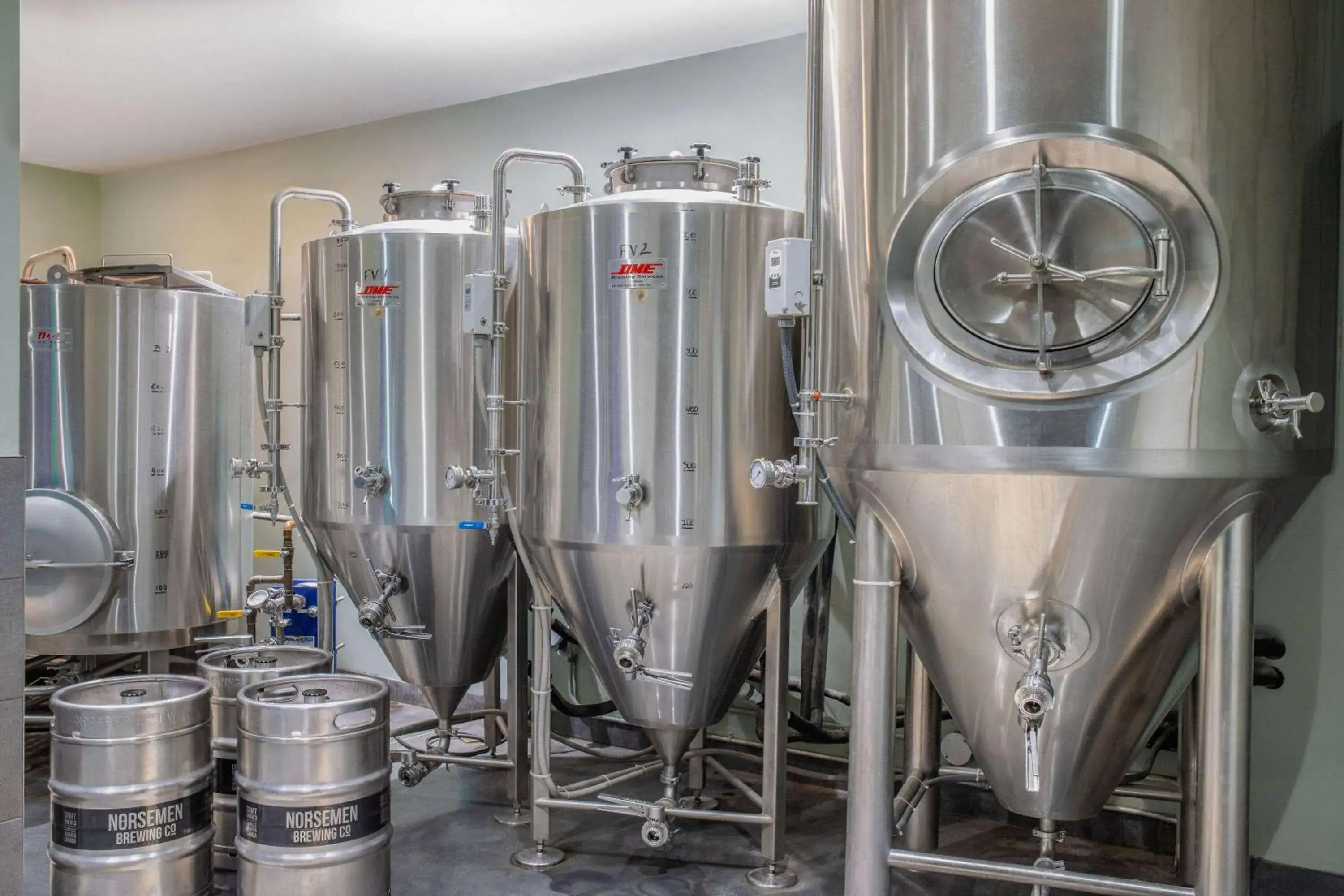 Lounge or bar in Days Inn & Conference Centre by Wyndham Camrose Norsemen Lounge or bar in Days Inn & Conference Centre by Wyndham Camrose Norsemen