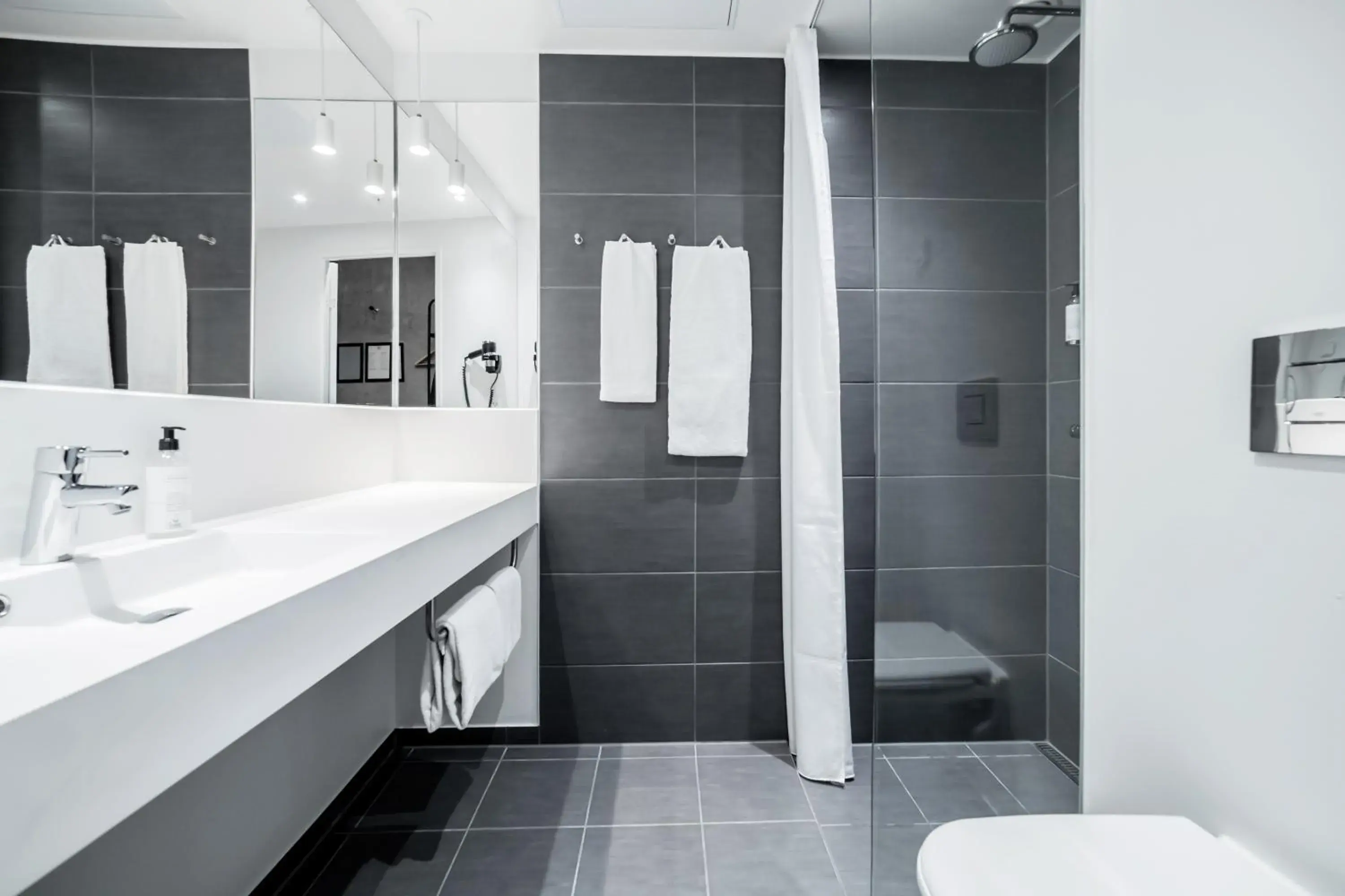 Bathroom in Four Points Flex by Sheraton Aalborg Bathroom in Four Points Flex by Sheraton Aalborg