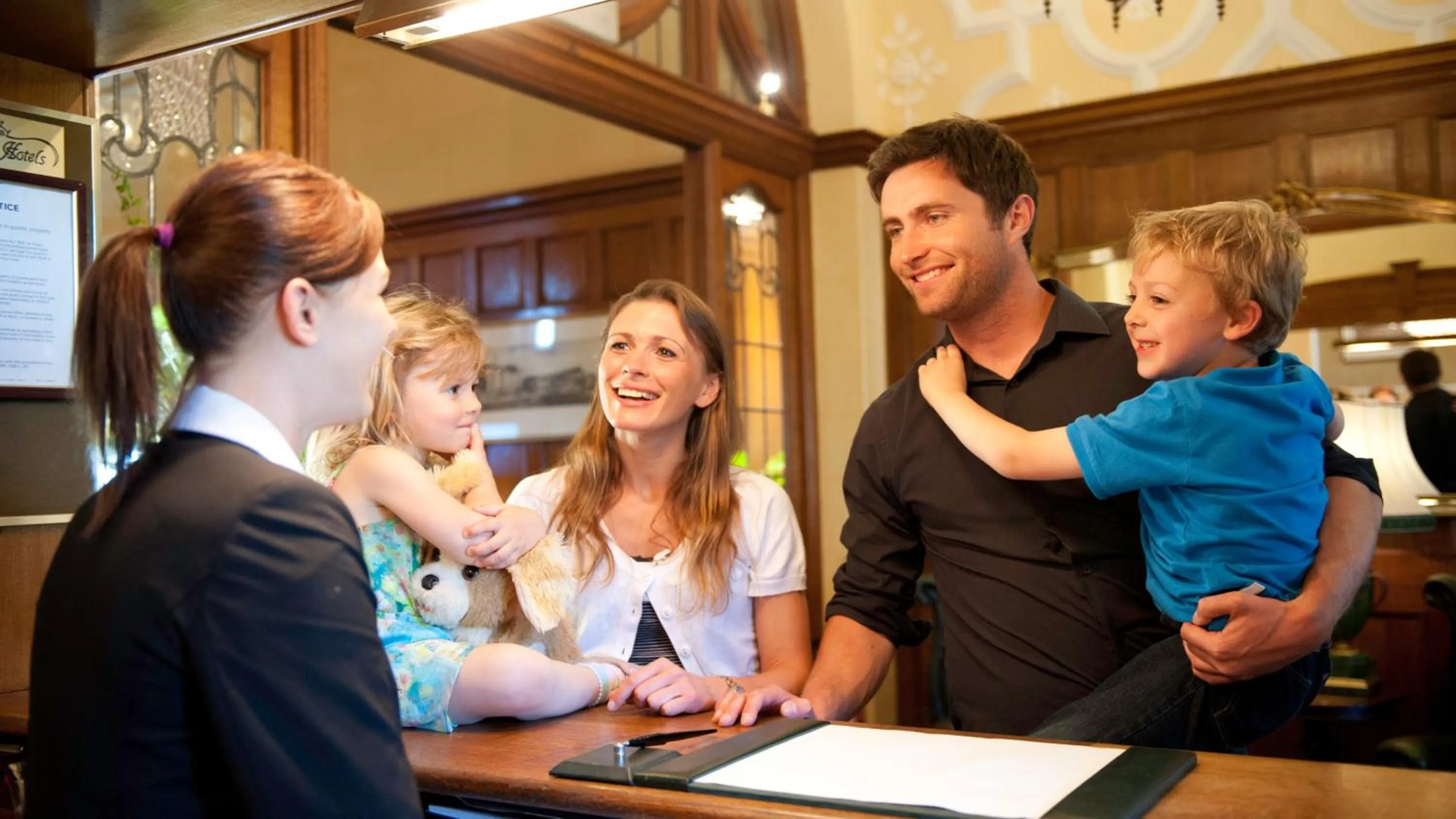 Lobby or reception in The Victoria Hotel & Source Spa