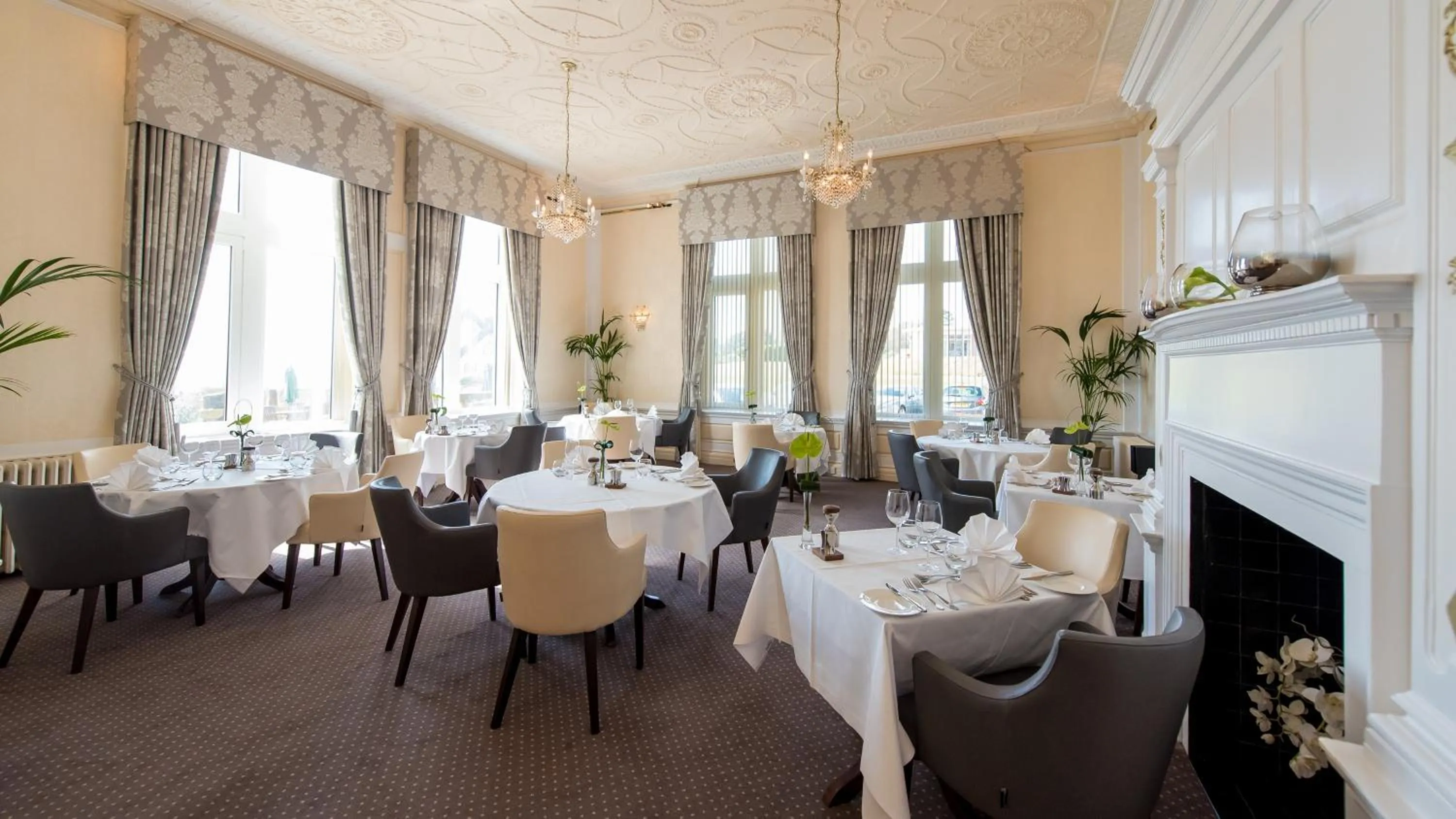 Restaurant/places to eat in The Victoria Hotel & Source Spa