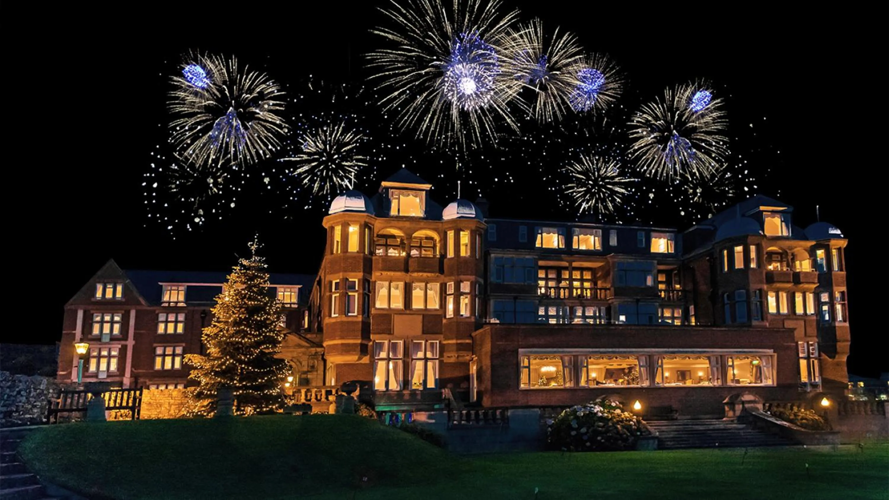 Facade/entrance in The Victoria Hotel & Source Spa