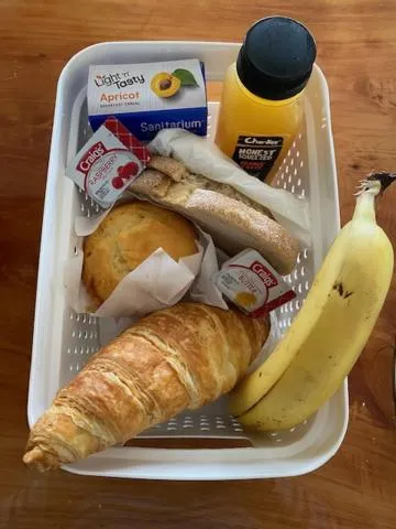 Continental breakfast in Bellrock Lodge