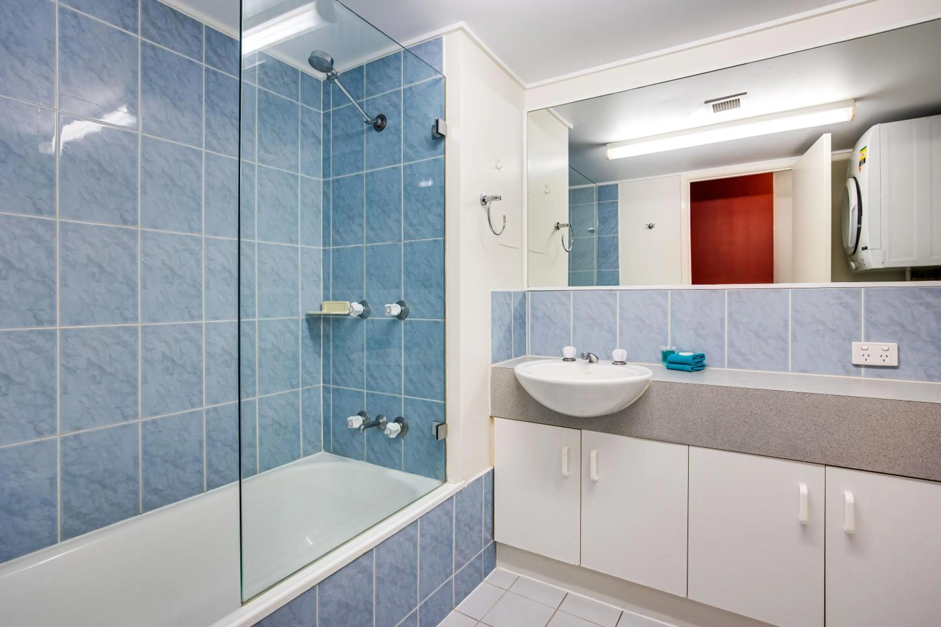 Bathroom in Coral Sea Apartments