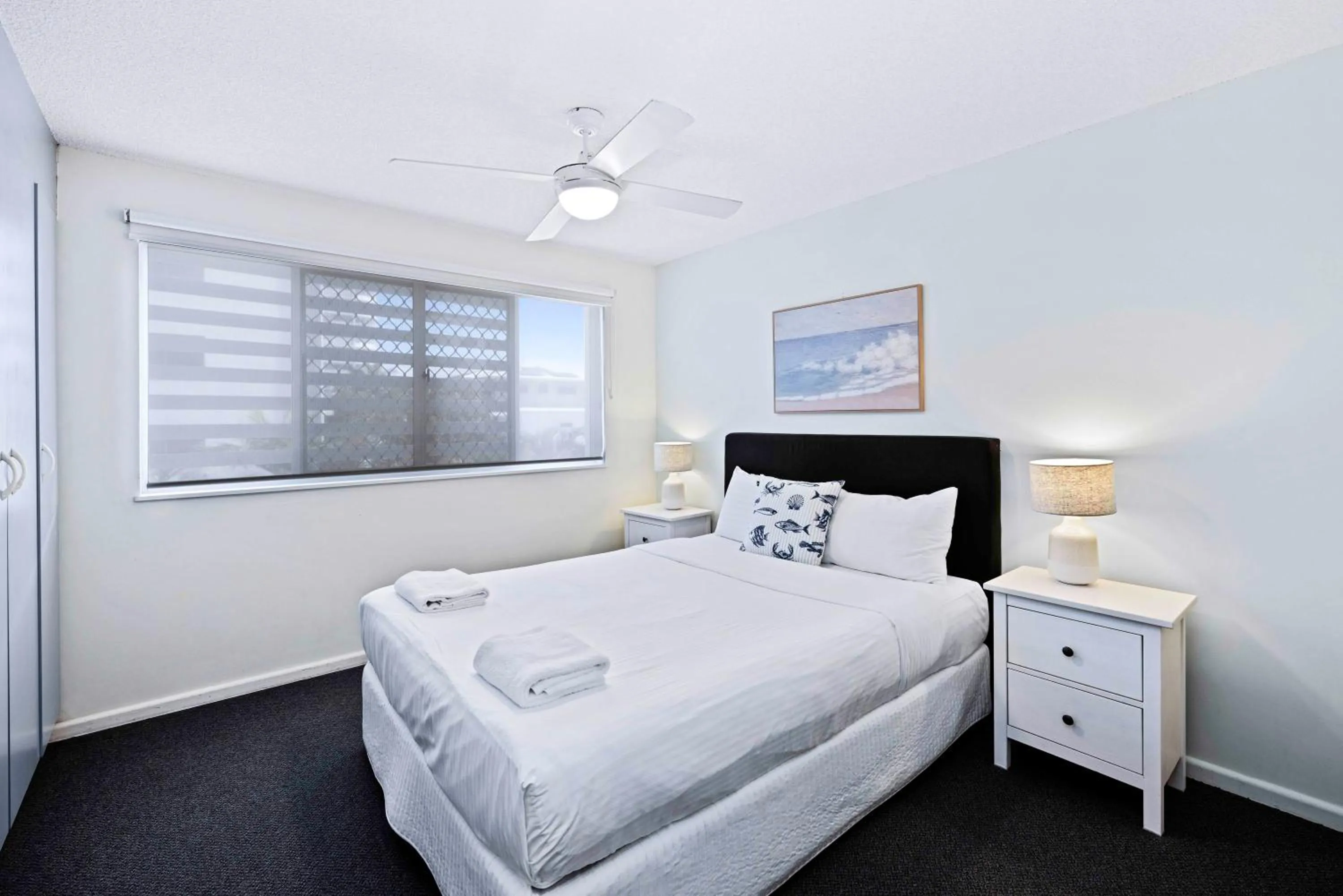 Bedroom, Bed in Coral Sea Apartments