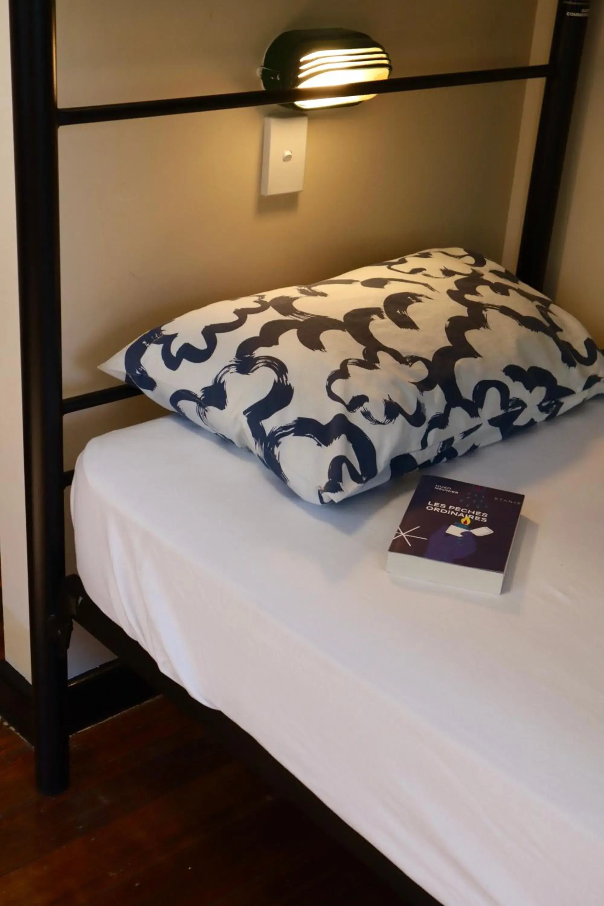 Bed in Melbourne City Backpackers Bed in Melbourne City Backpackers