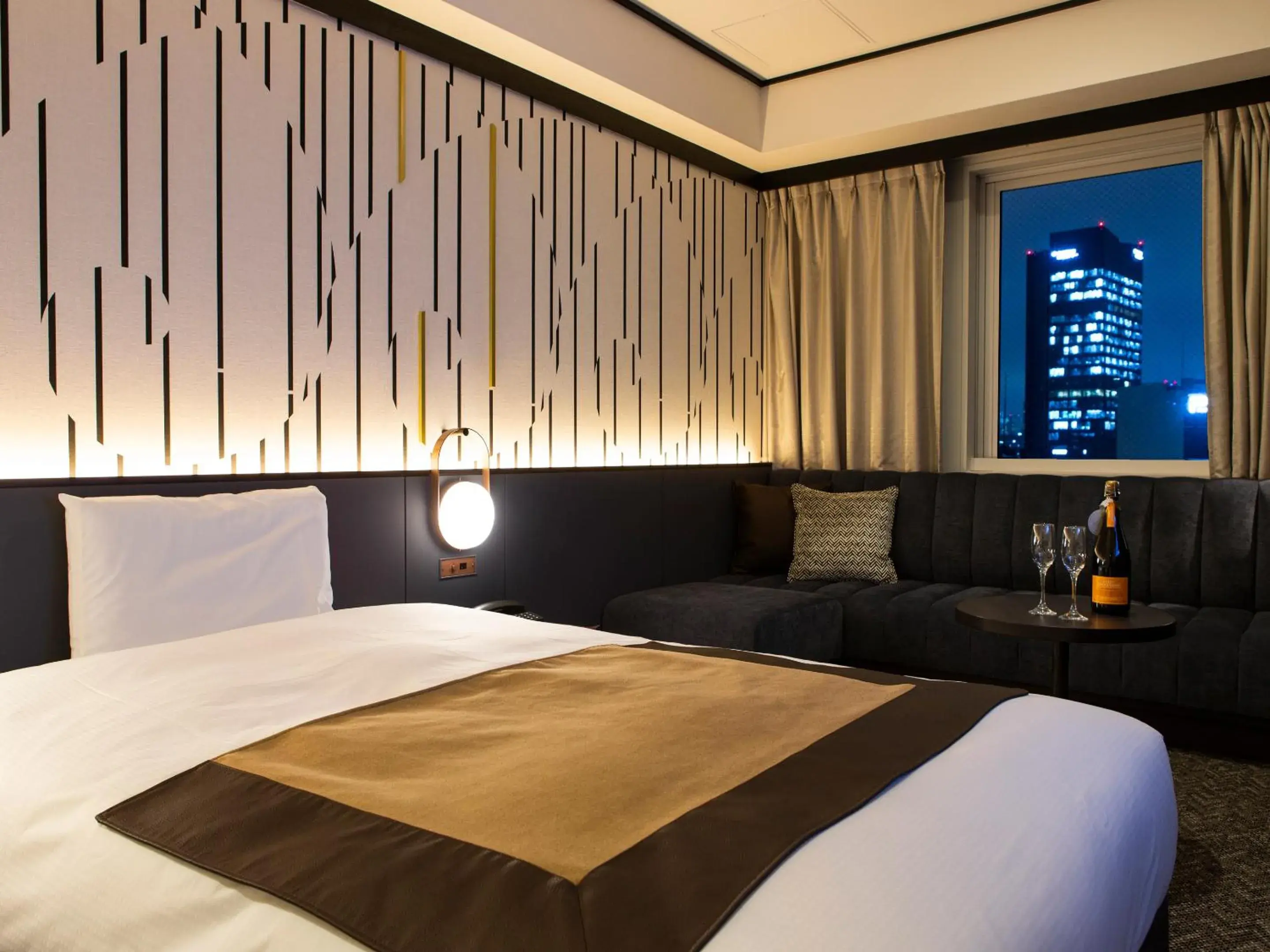 View (from property/room), Bed in Mitsui Garden Hotel Shiodome Italia-gai - Tokyo View (from property/room), Bed in Mitsui Garden Hotel Shiodome Italia-gai - Tokyo