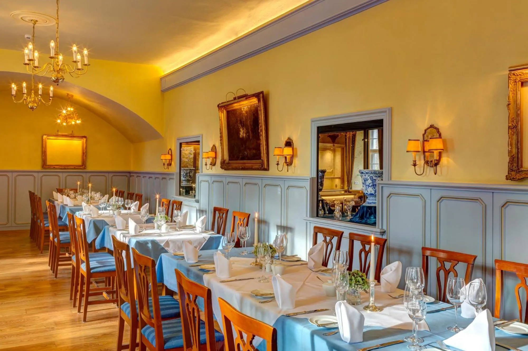 Restaurant/places to eat in Urlaubsresidenz Marstall und Kanzlei im Schlossensemble