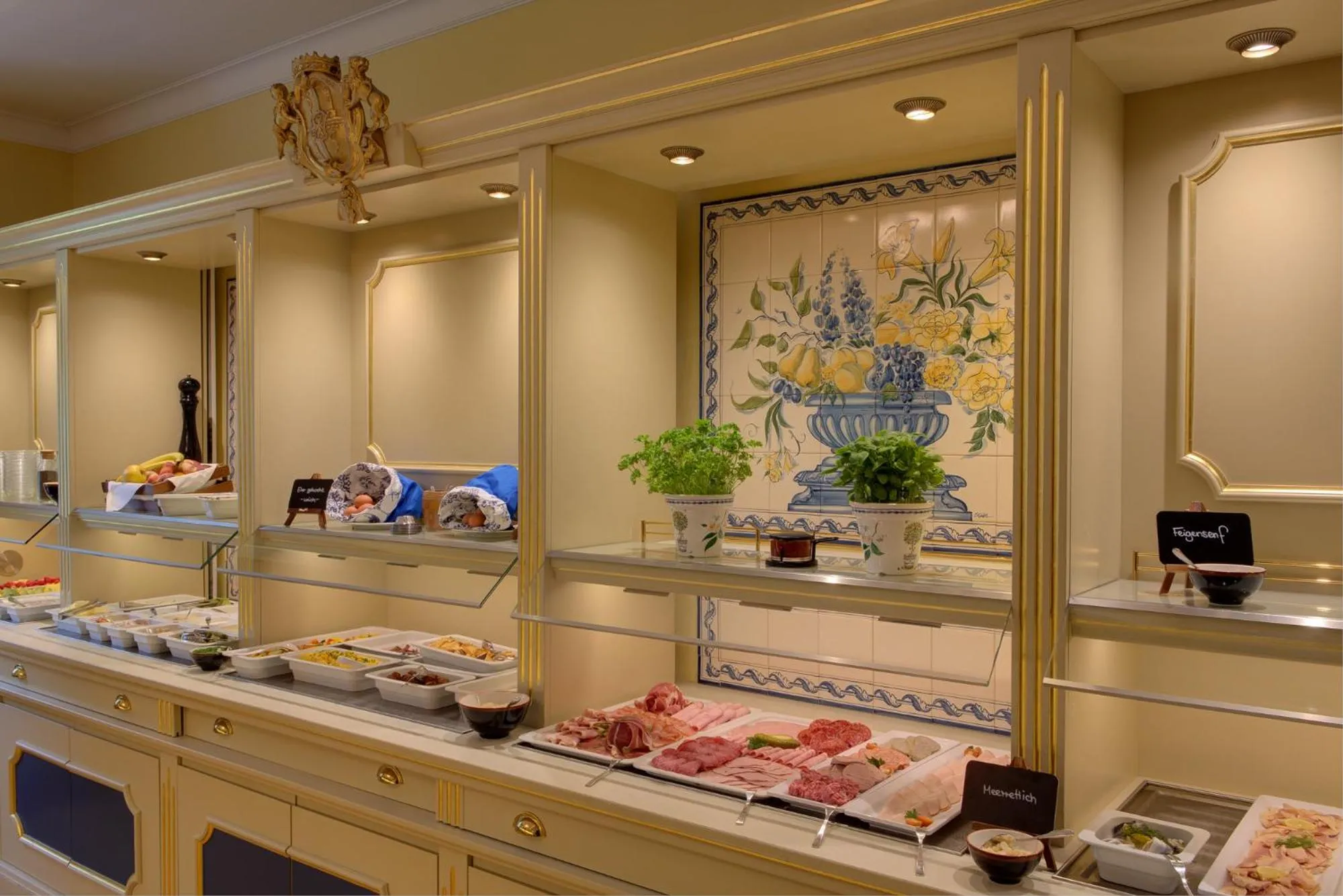 Restaurant/places to eat in Urlaubsresidenz Marstall und Kanzlei im Schlossensemble