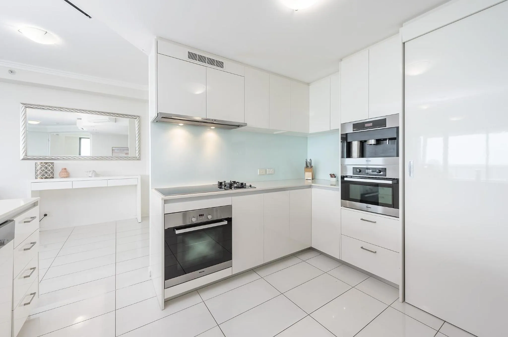 Kitchen or kitchenette in Beach on Sixth