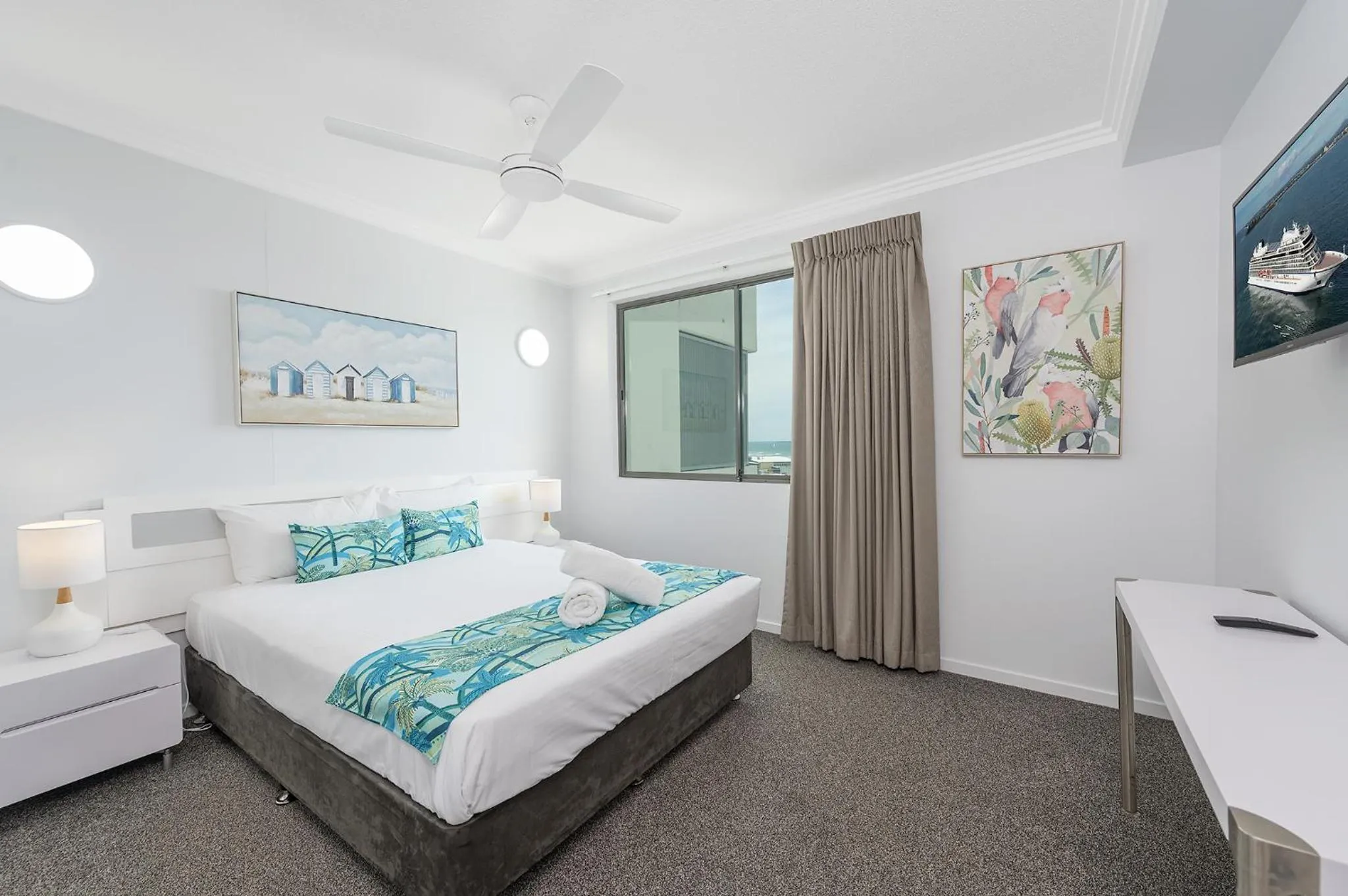 Bed in Beach on Sixth