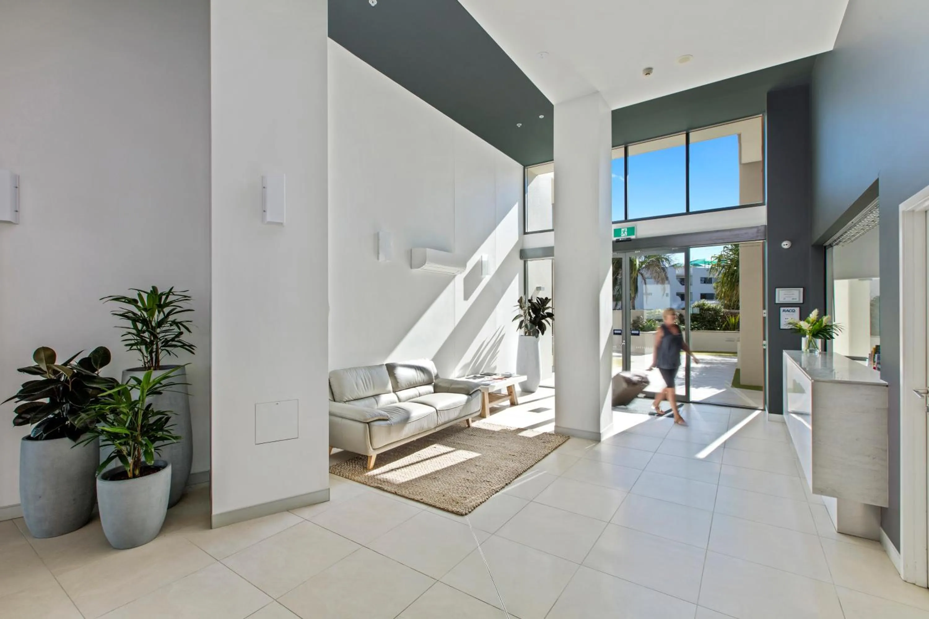 Lobby or reception in Beach on Sixth