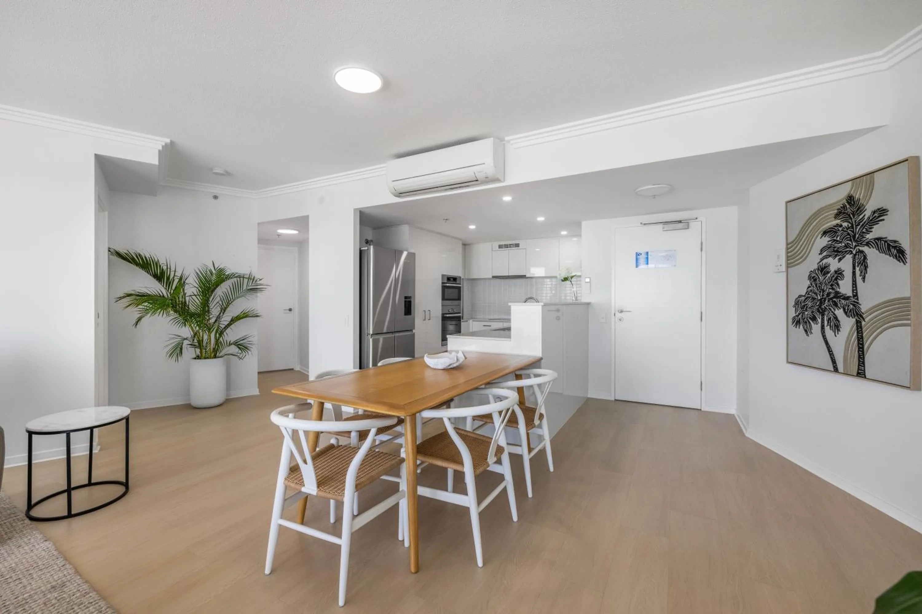 Dining area in Beach on Sixth