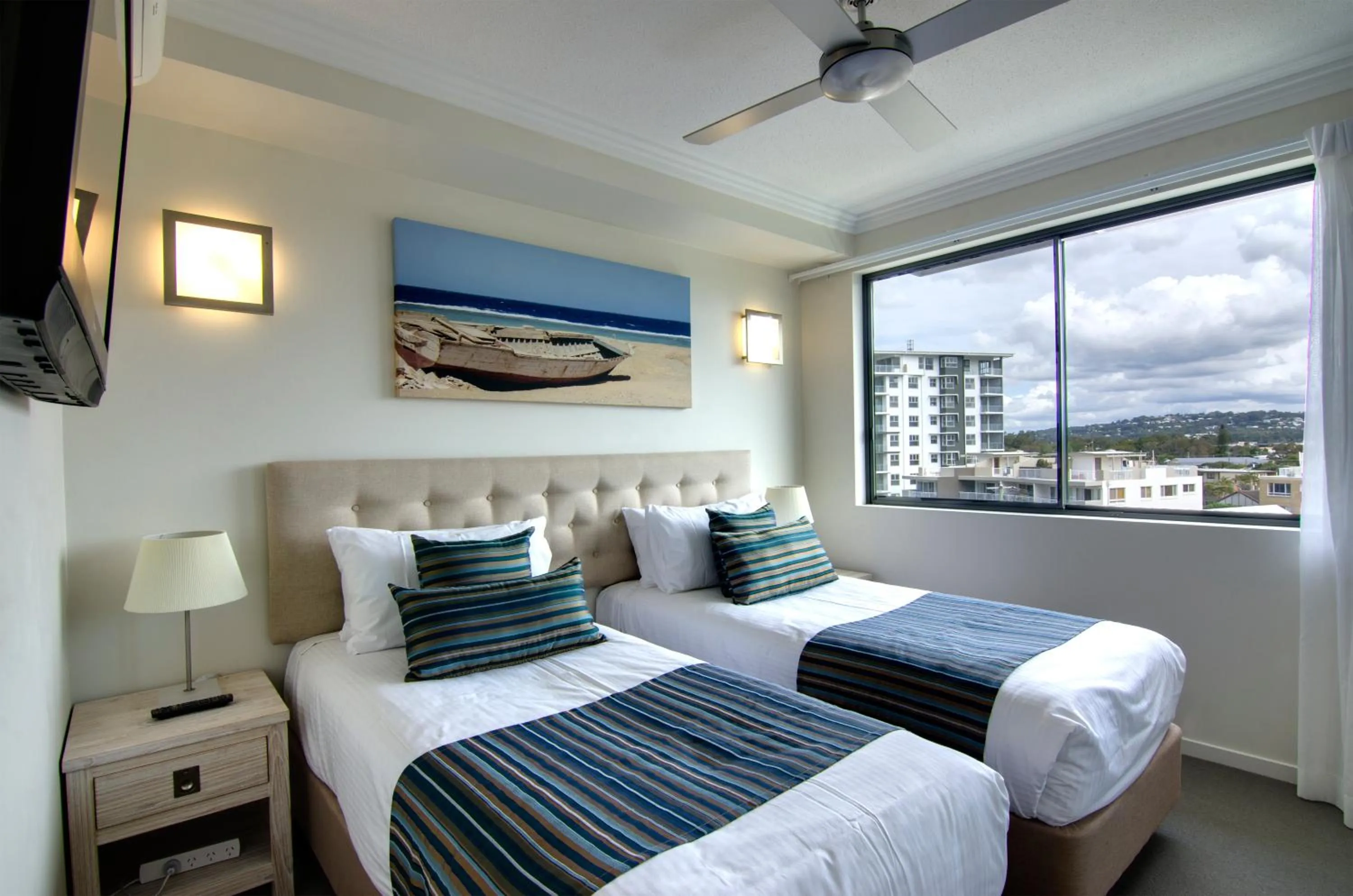 Bedroom, Bed in Beach on Sixth