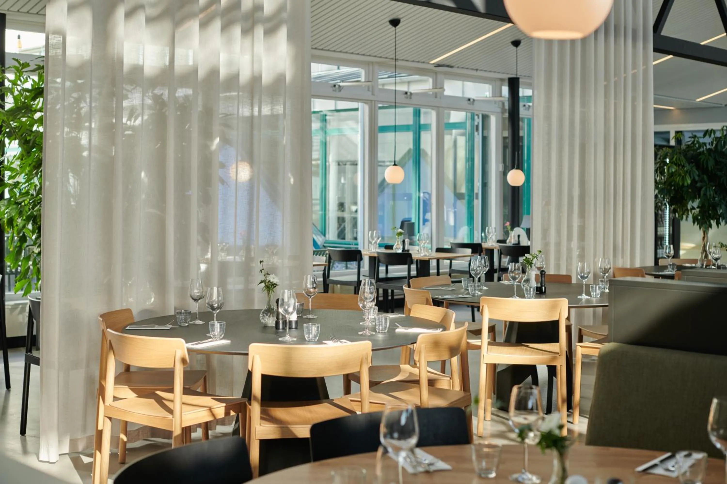 Restaurant/places to eat in First Hotel Stockholm North