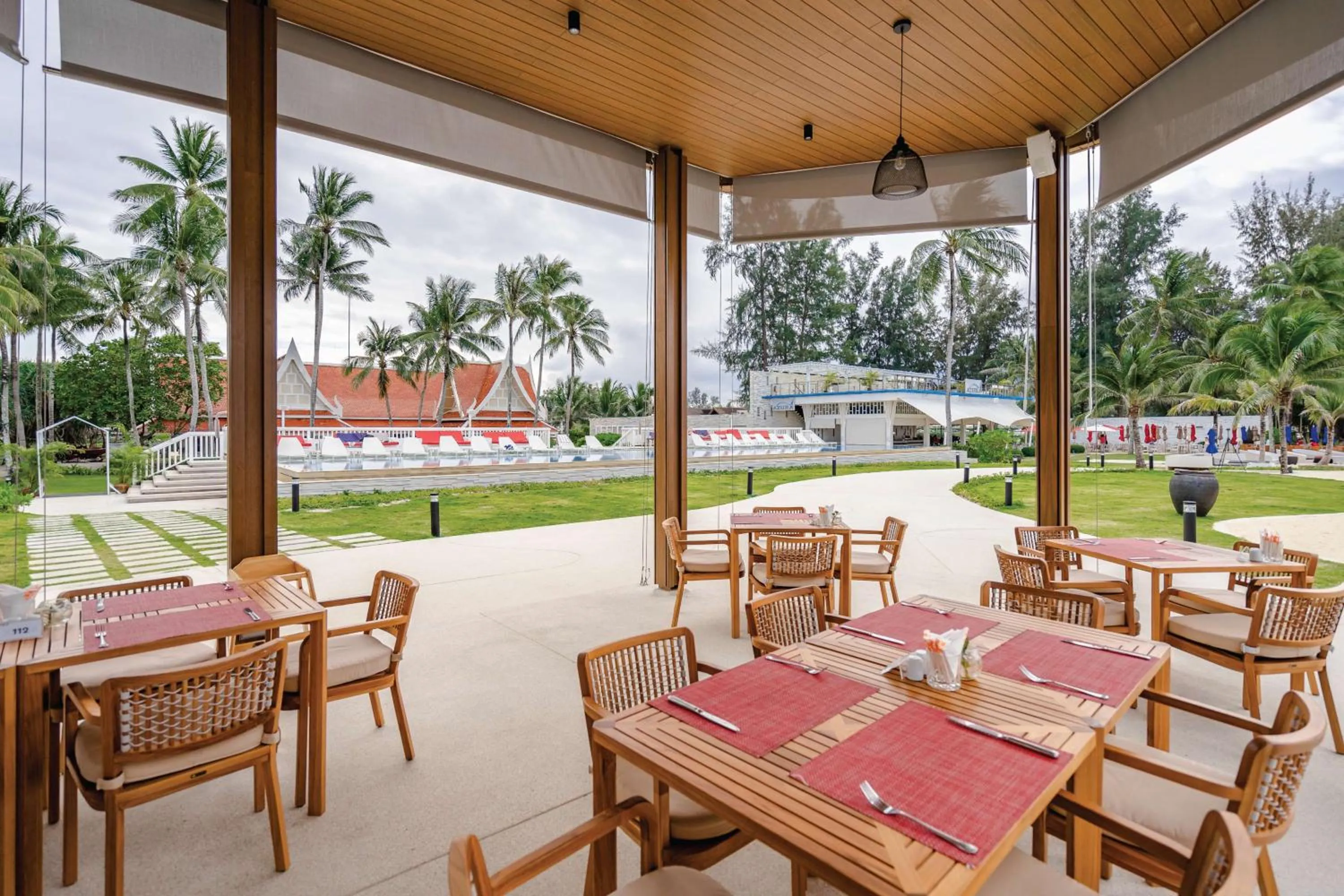 Restaurant/places to eat in Angsana Laguna Phuket