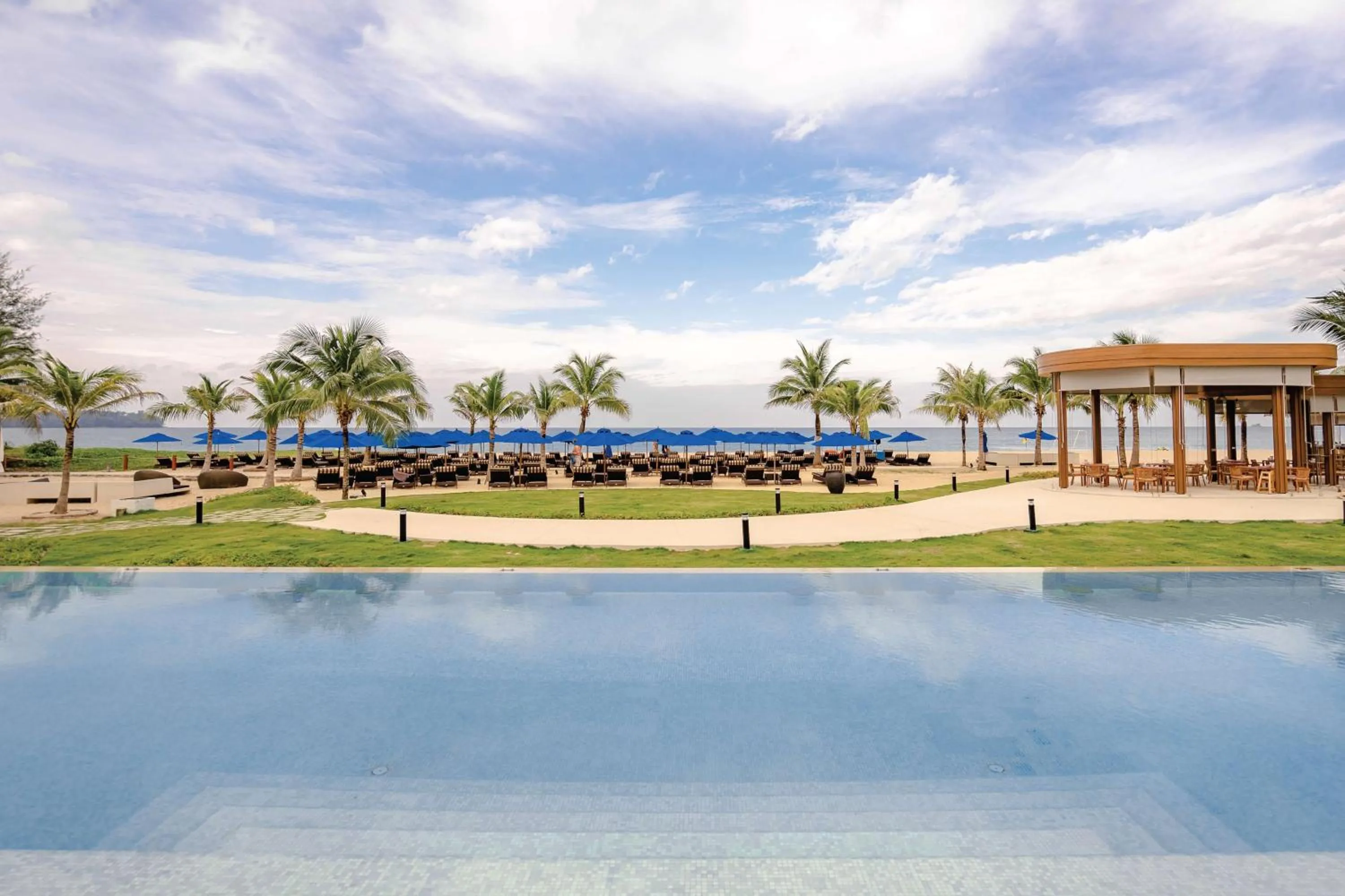 Restaurant/places to eat in Angsana Laguna Phuket