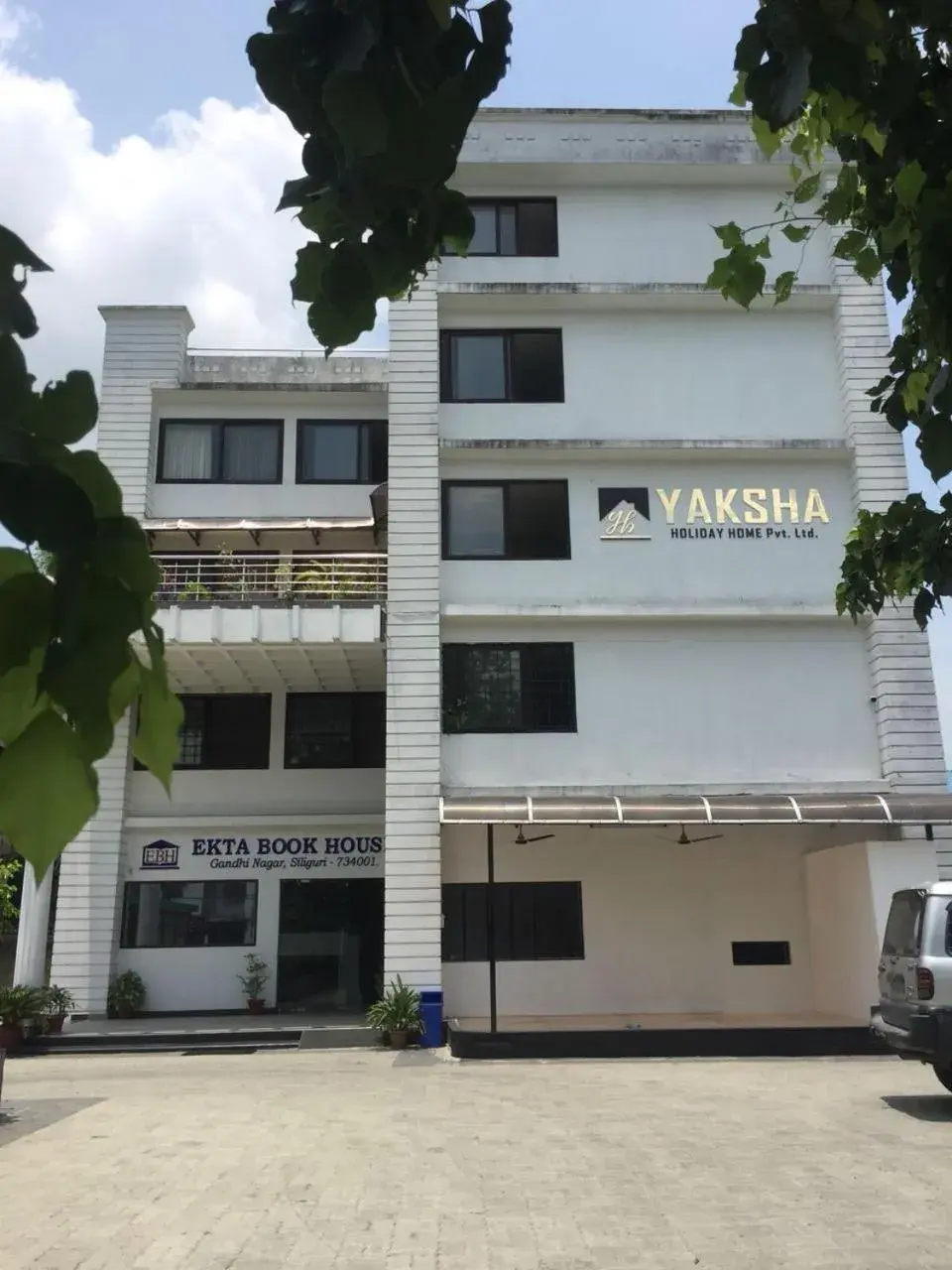 Property building in Yaksha Holiday Home Property building in Yaksha Holiday Home