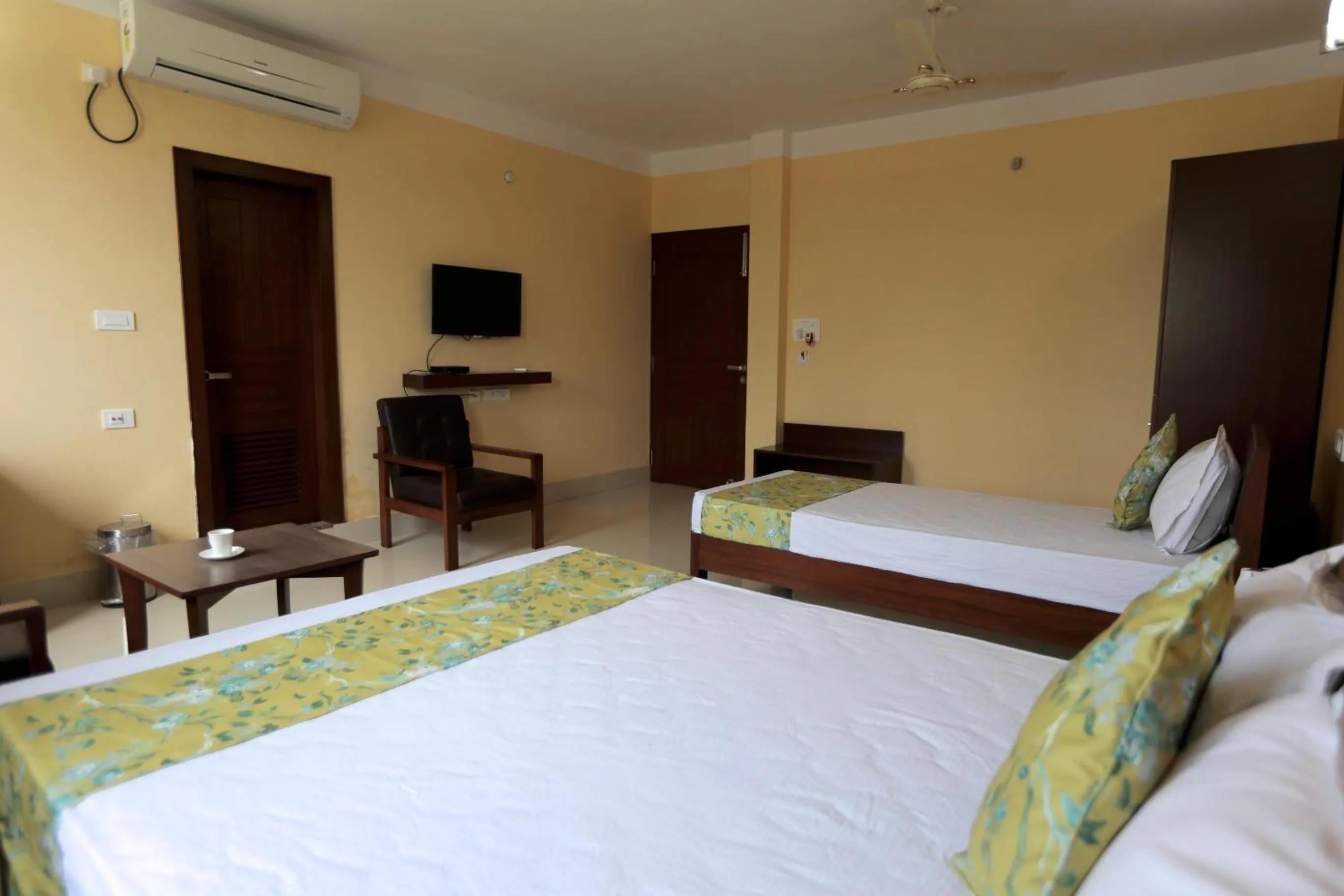 Photo of the whole room, Bed in Yaksha Holiday Home
