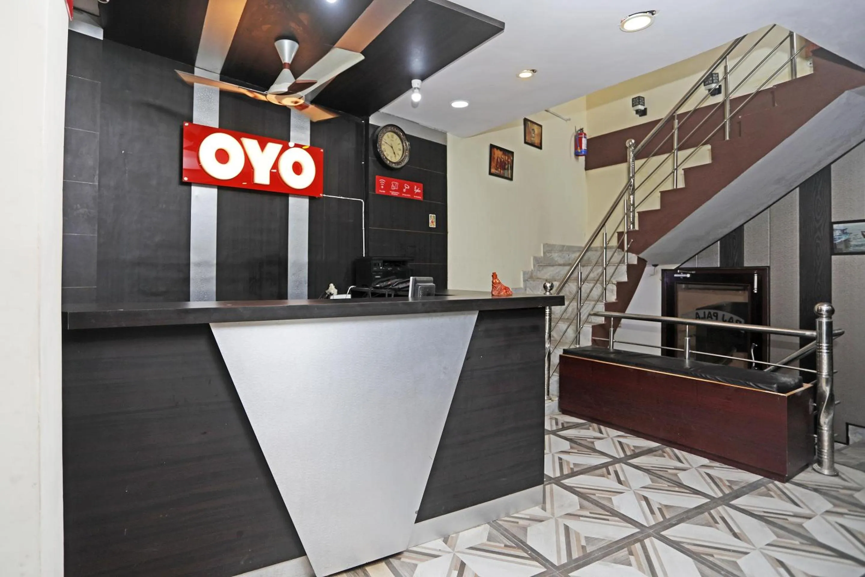 Lobby or reception in Super Hotel O Raj Palace