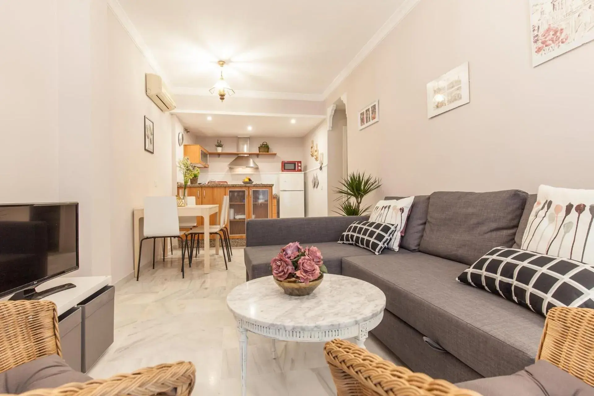 Elegante apartamento en el corazon de Sevilla. Elegante apartamento en el corazon de Sevilla.