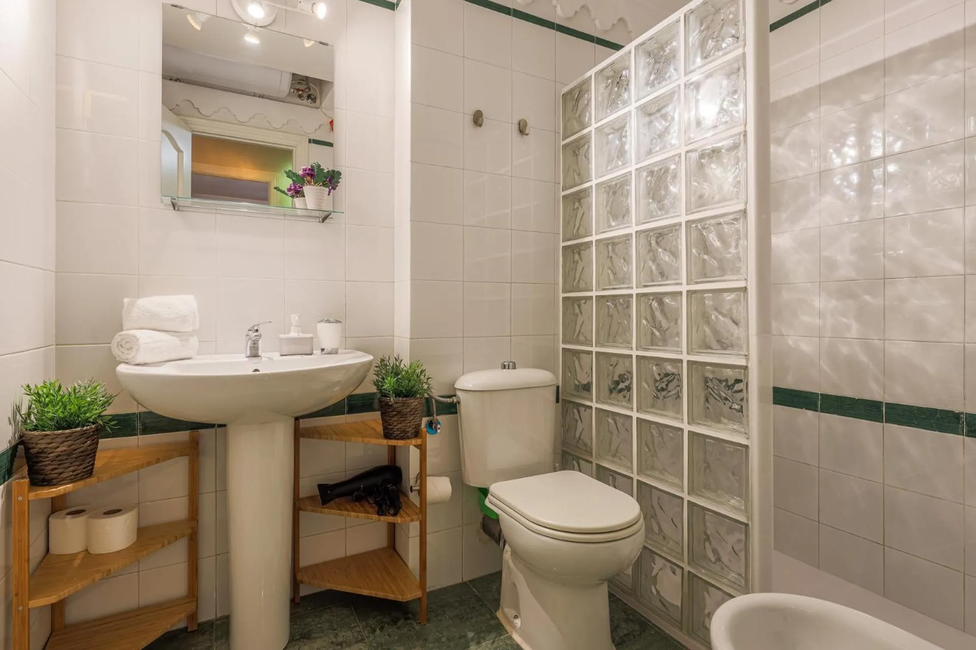 Elegante apartamento en el corazon de Sevilla.