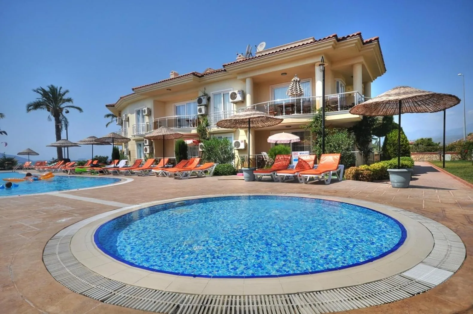 Pool view in Sunset Beach Club Aqualettings Mermaid 11