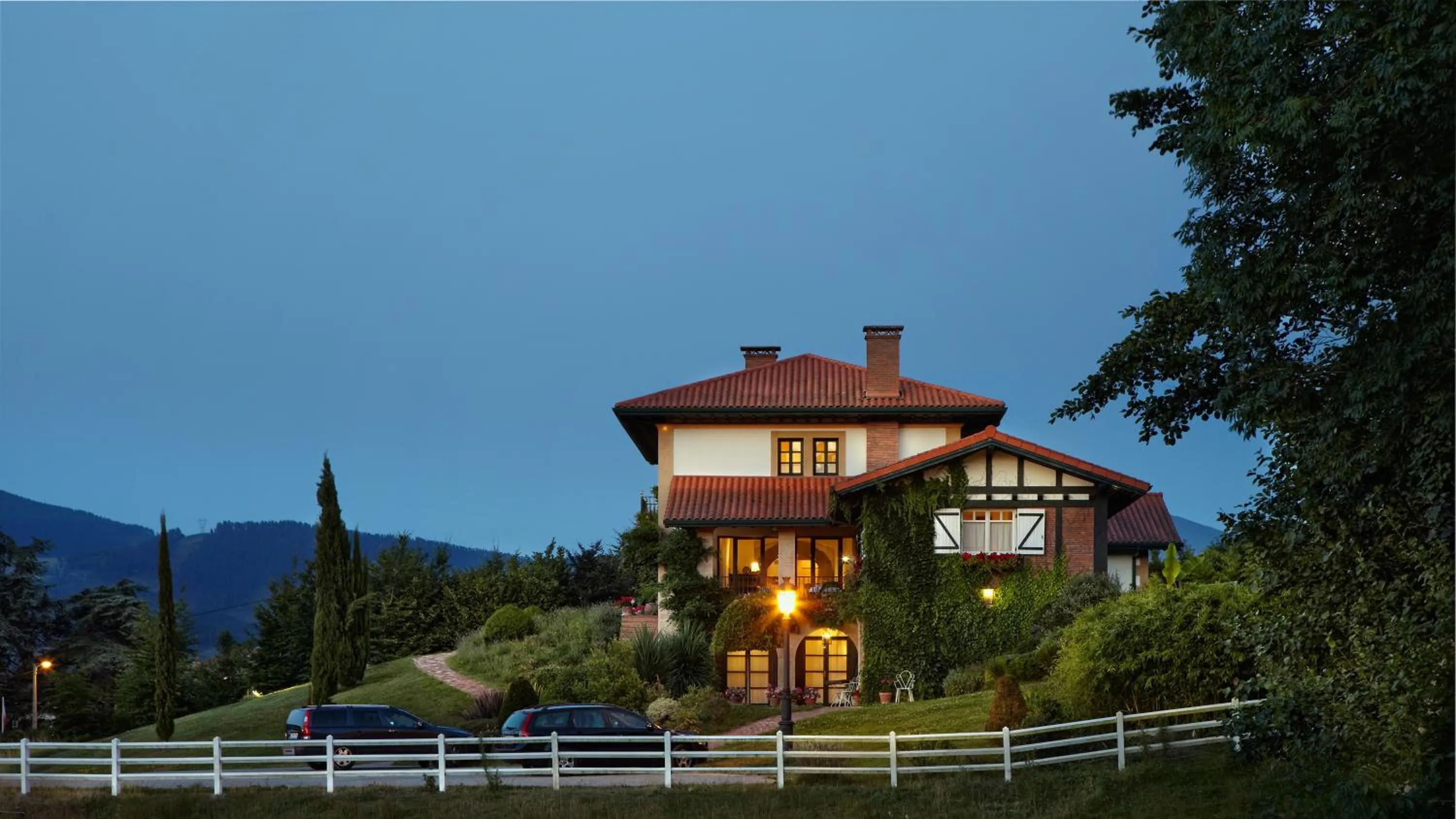 Property building in Hotel Ibarra Zalla