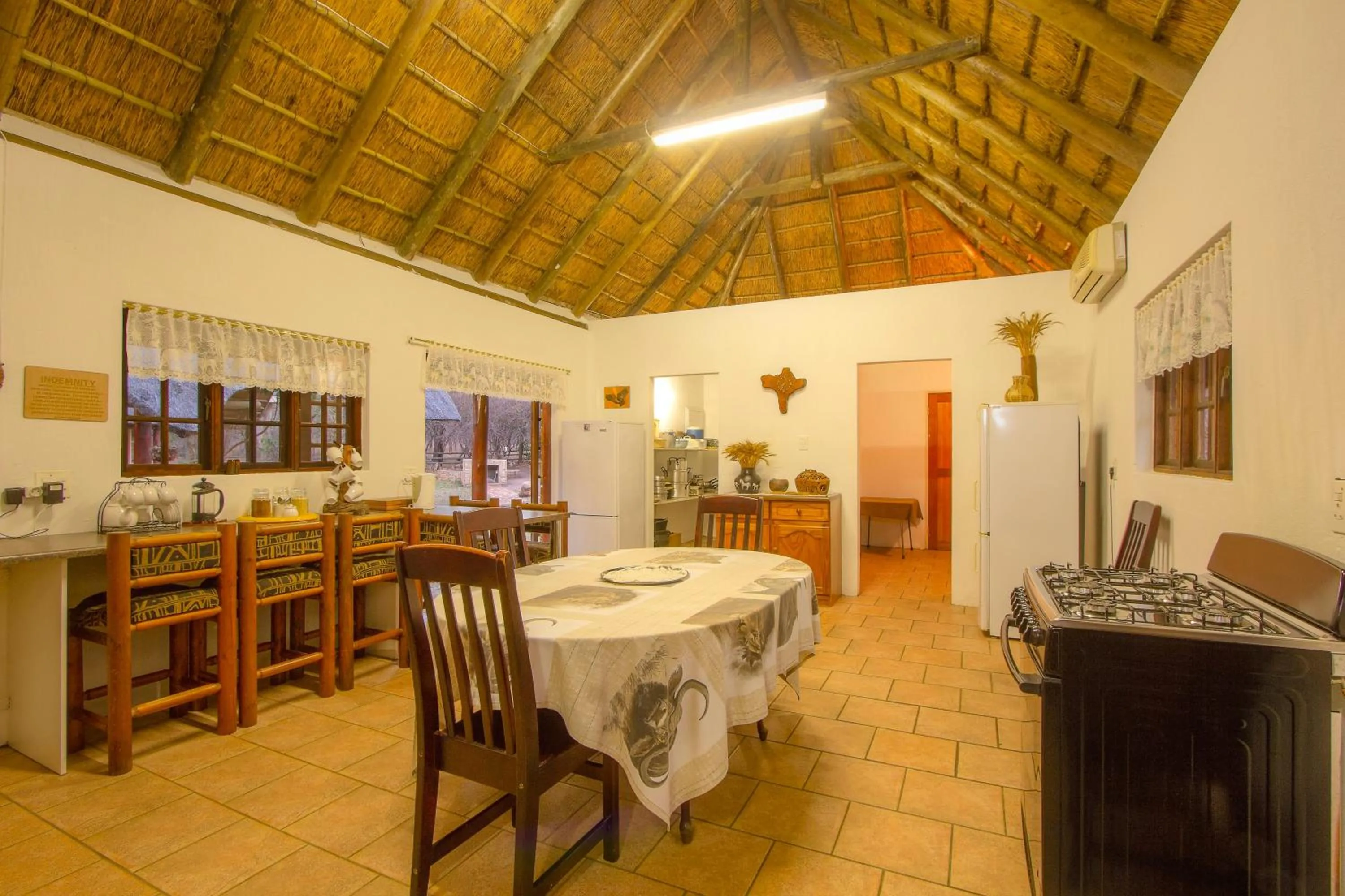 Communal kitchen in SERENITY Du Bois Lodge