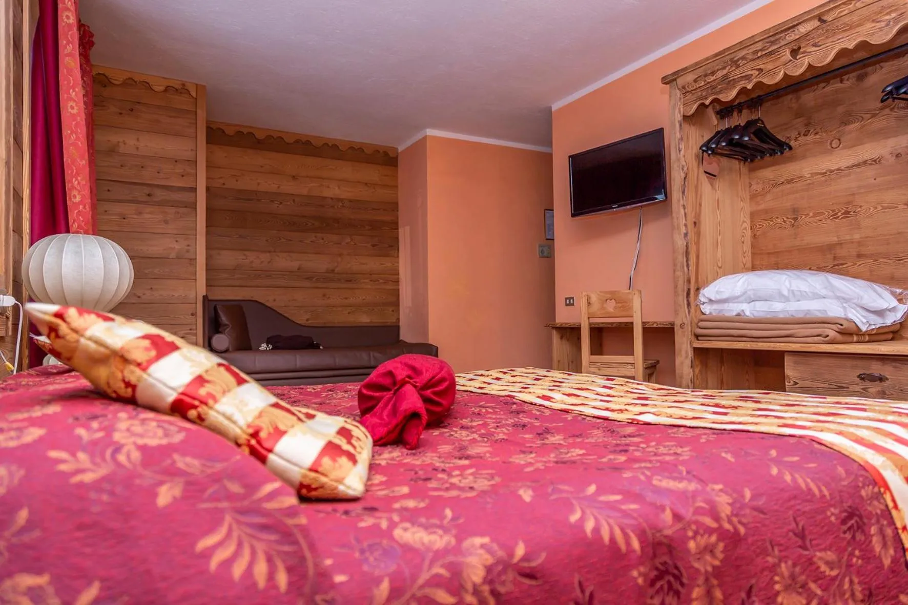 Bed in Hotel Chaberton