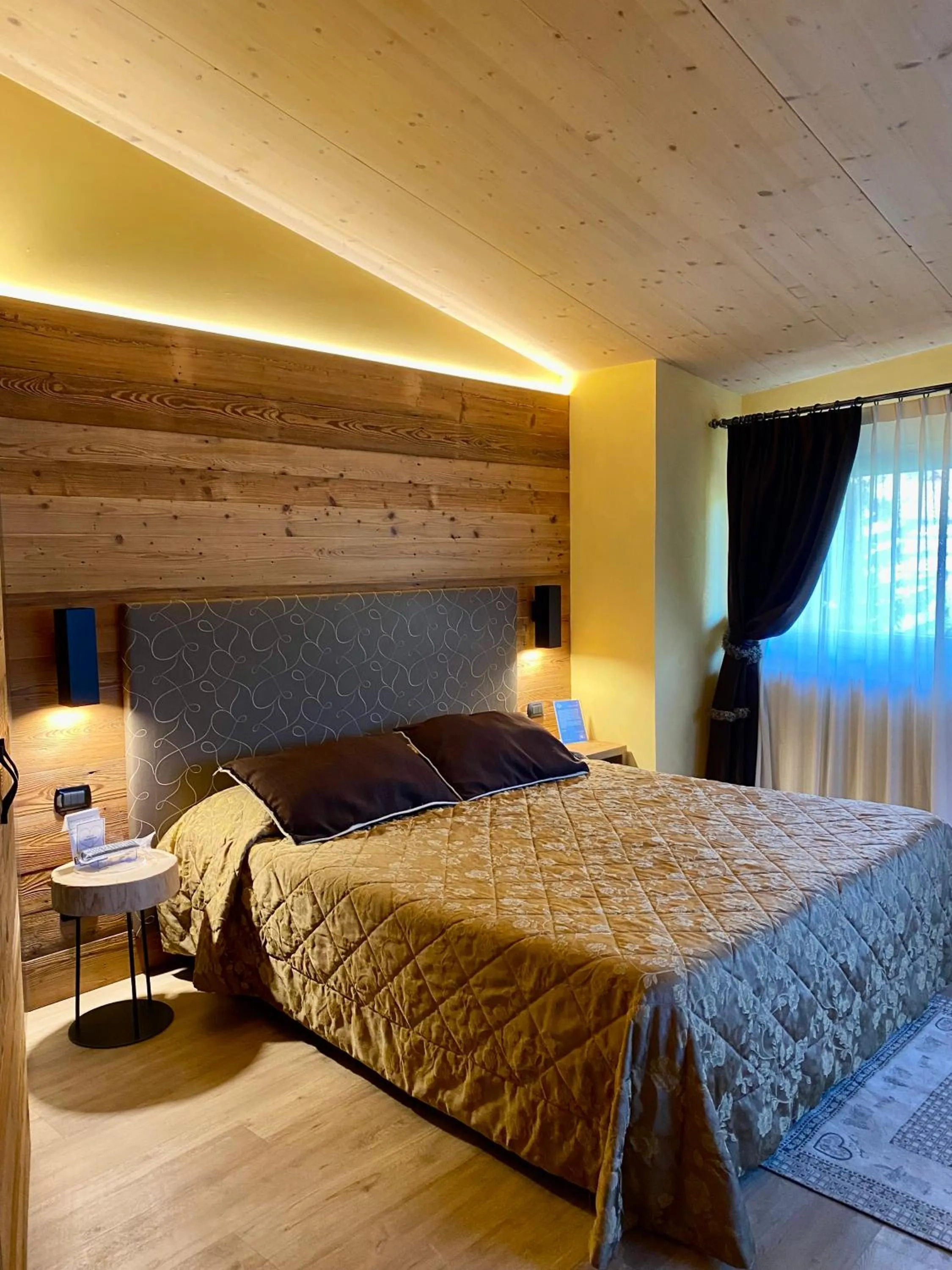 Bed in Hotel Chaberton