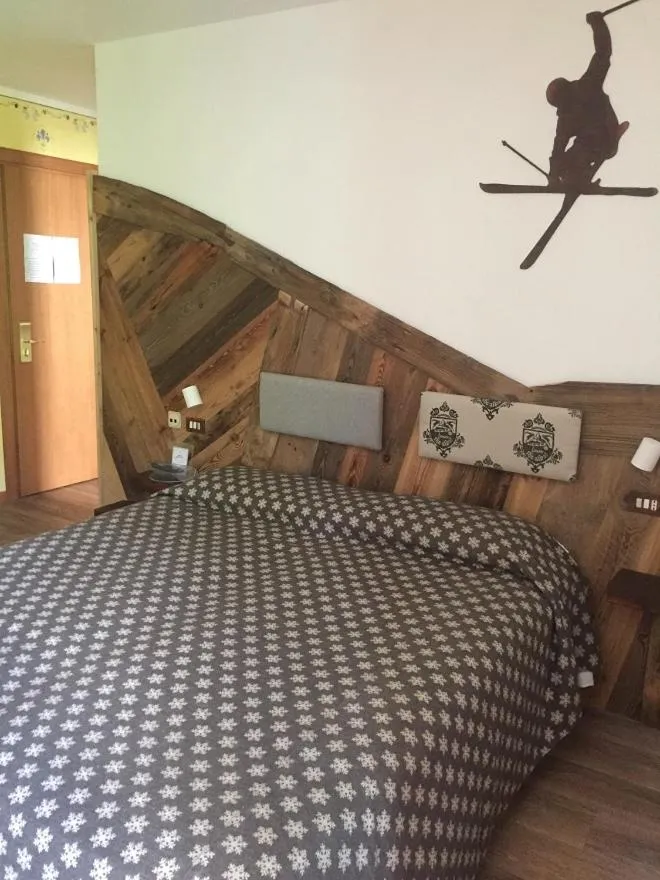 Bed in Hotel Chaberton