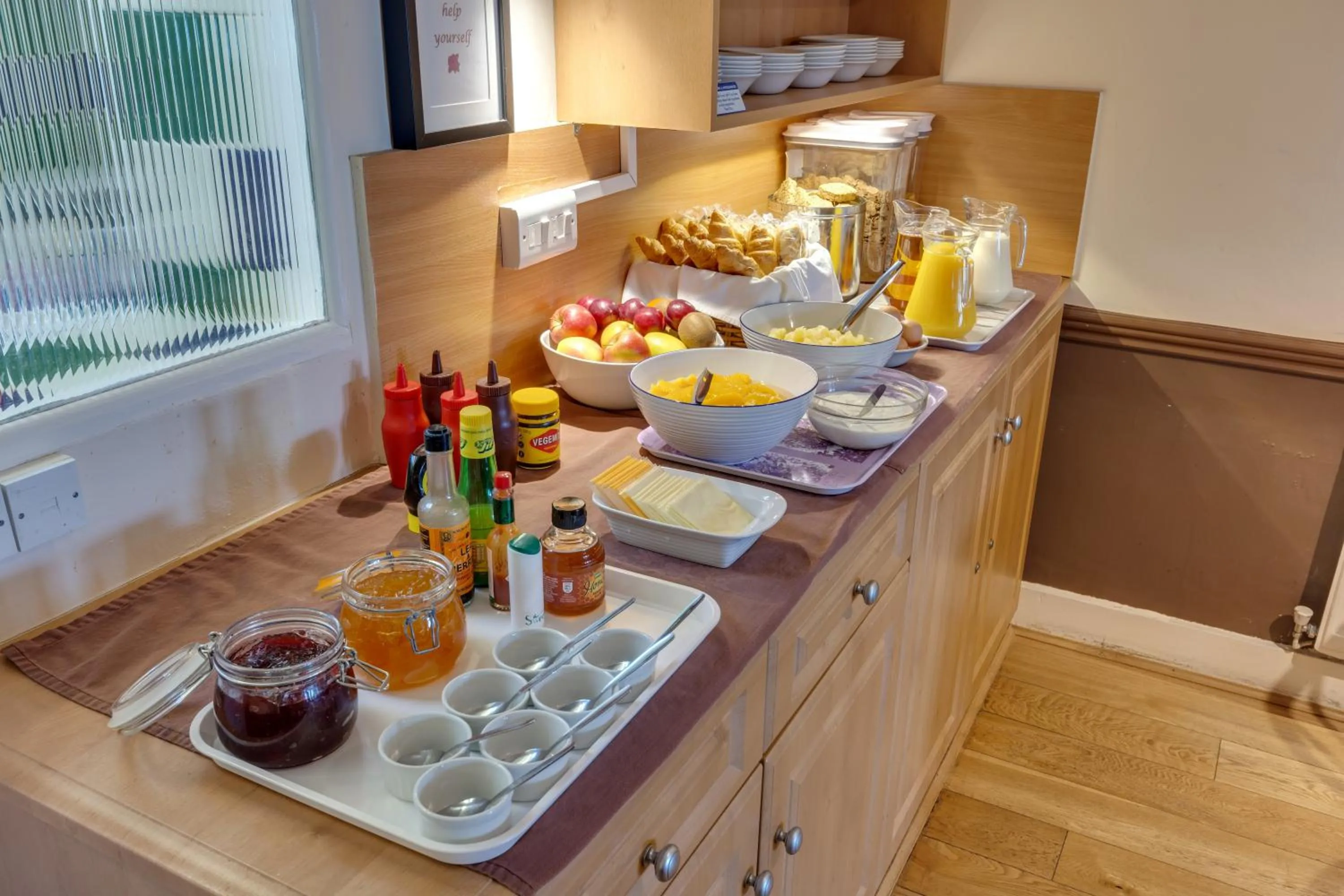 Continental breakfast in The Sportsview Guest House