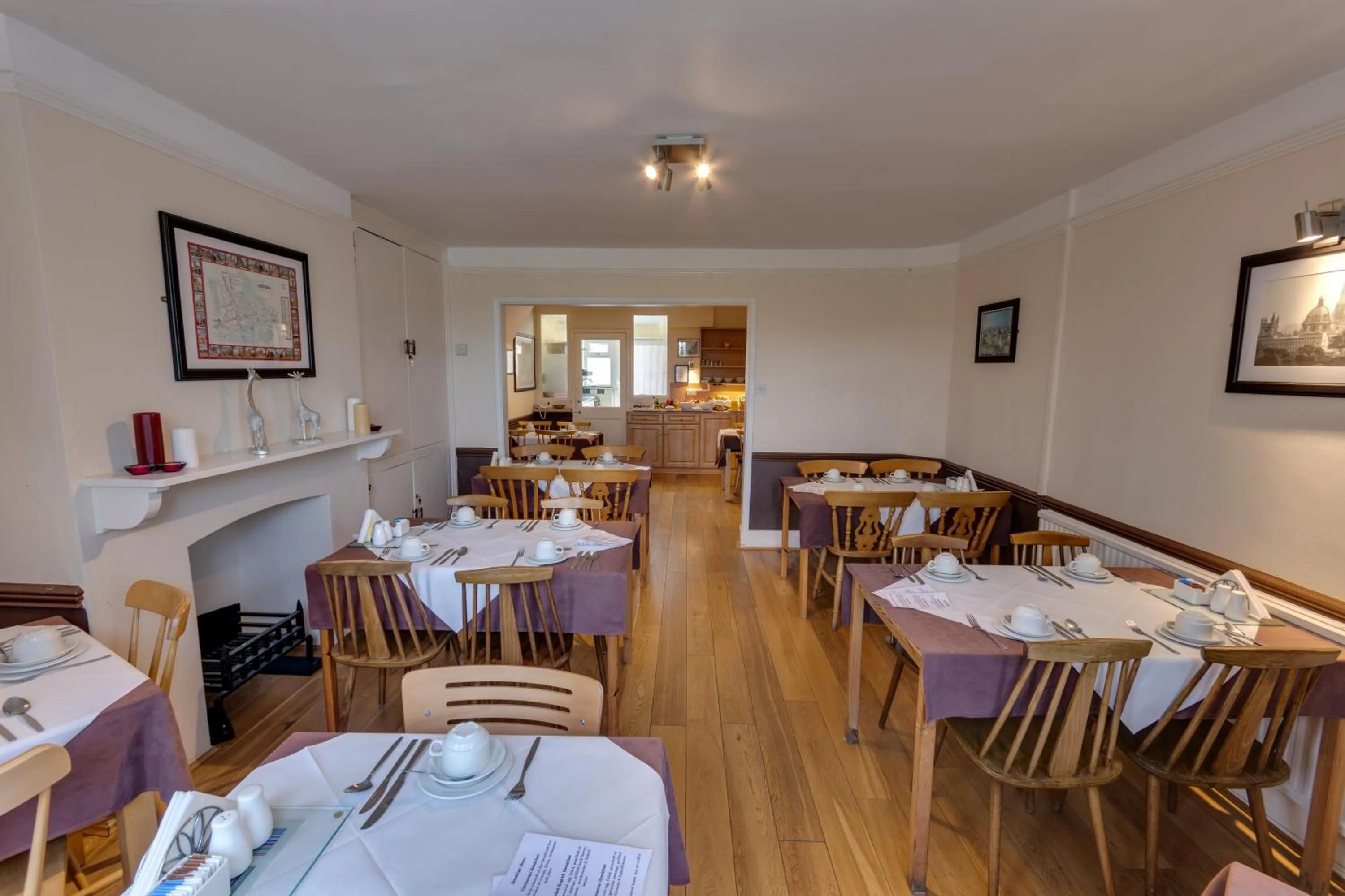 Restaurant/places to eat in The Sportsview Guest House