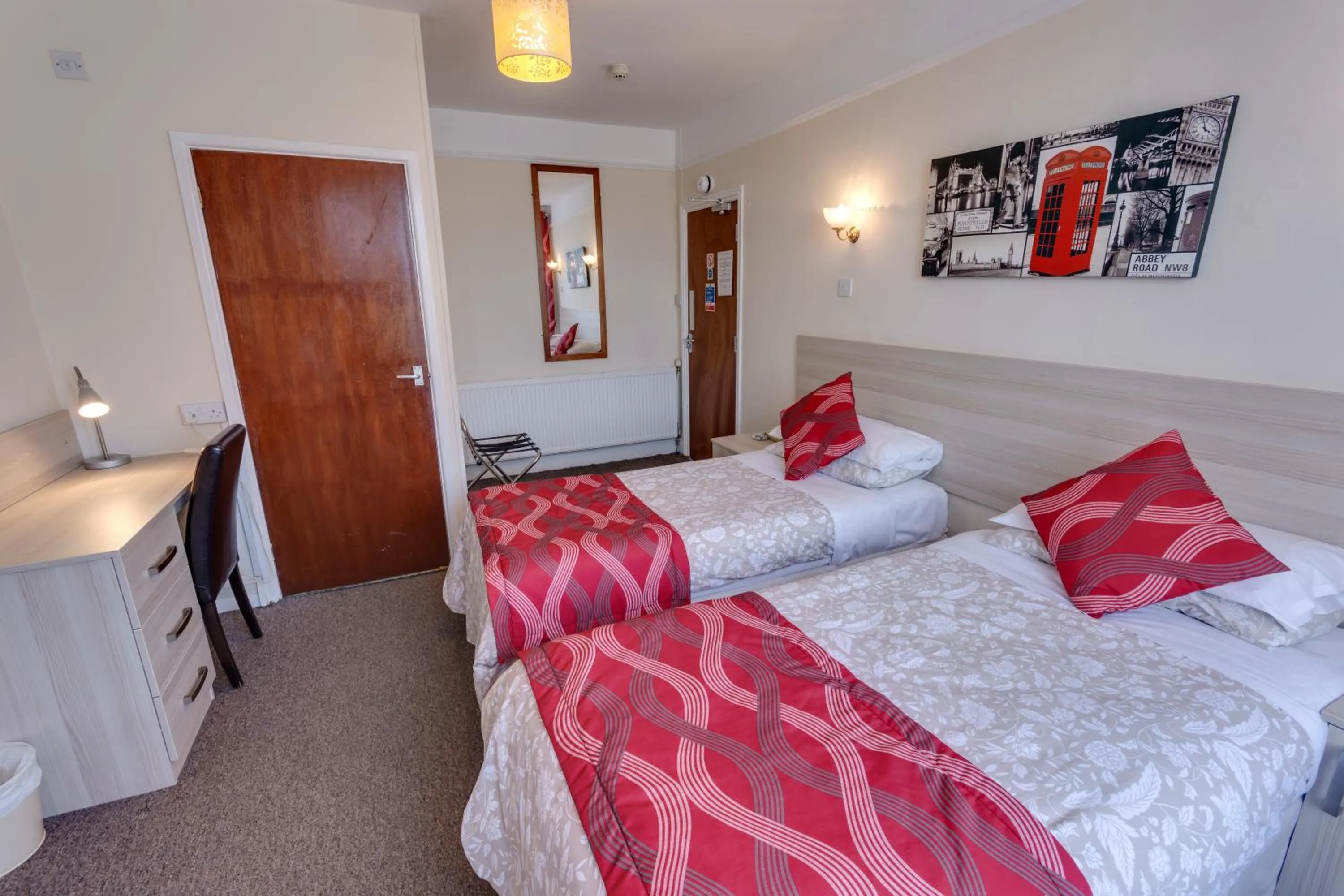 Bedroom, Bed in The Sportsview Guest House