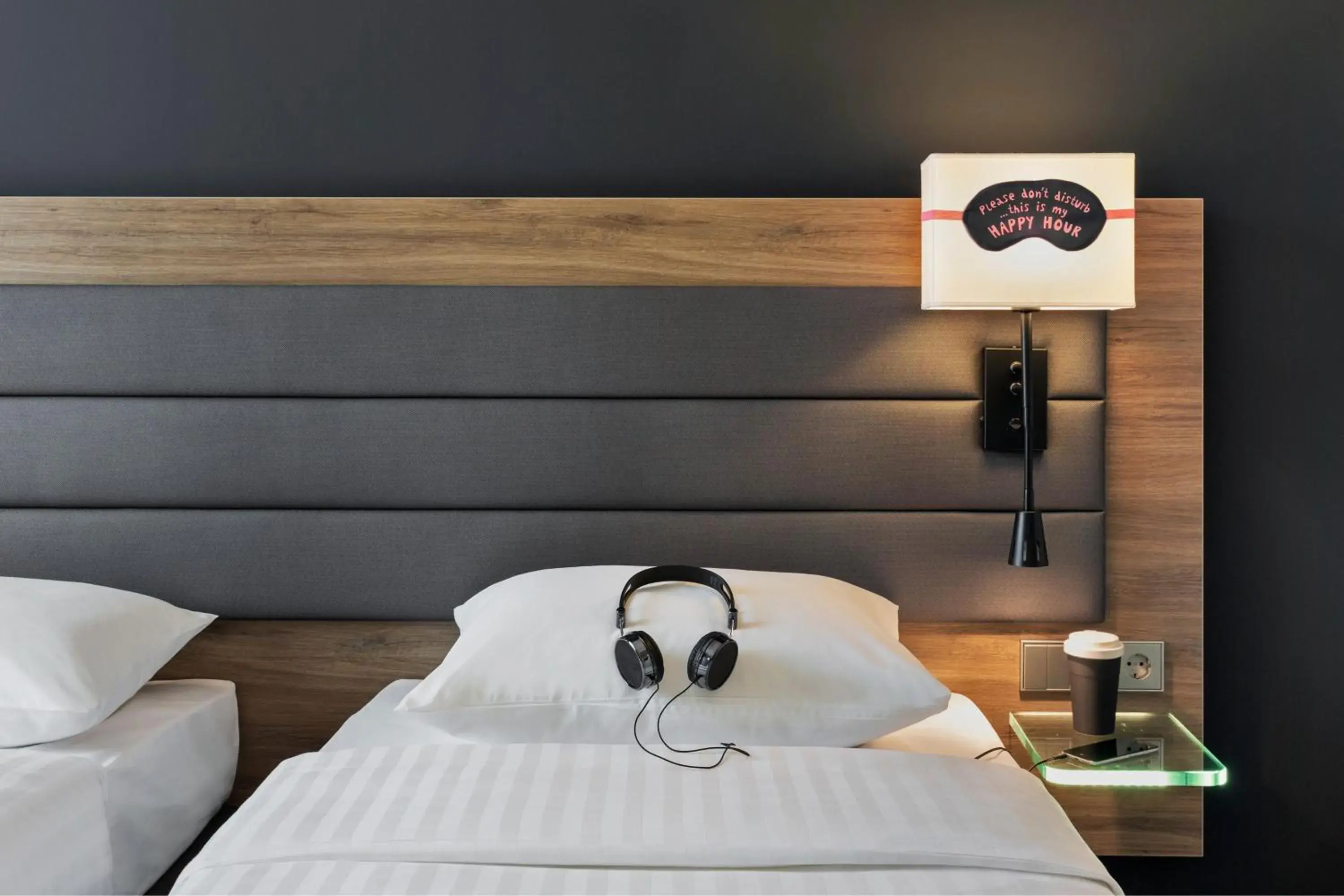 Moxy Twin Room in Moxy Copenhagen Moxy Twin Room in Moxy Copenhagen