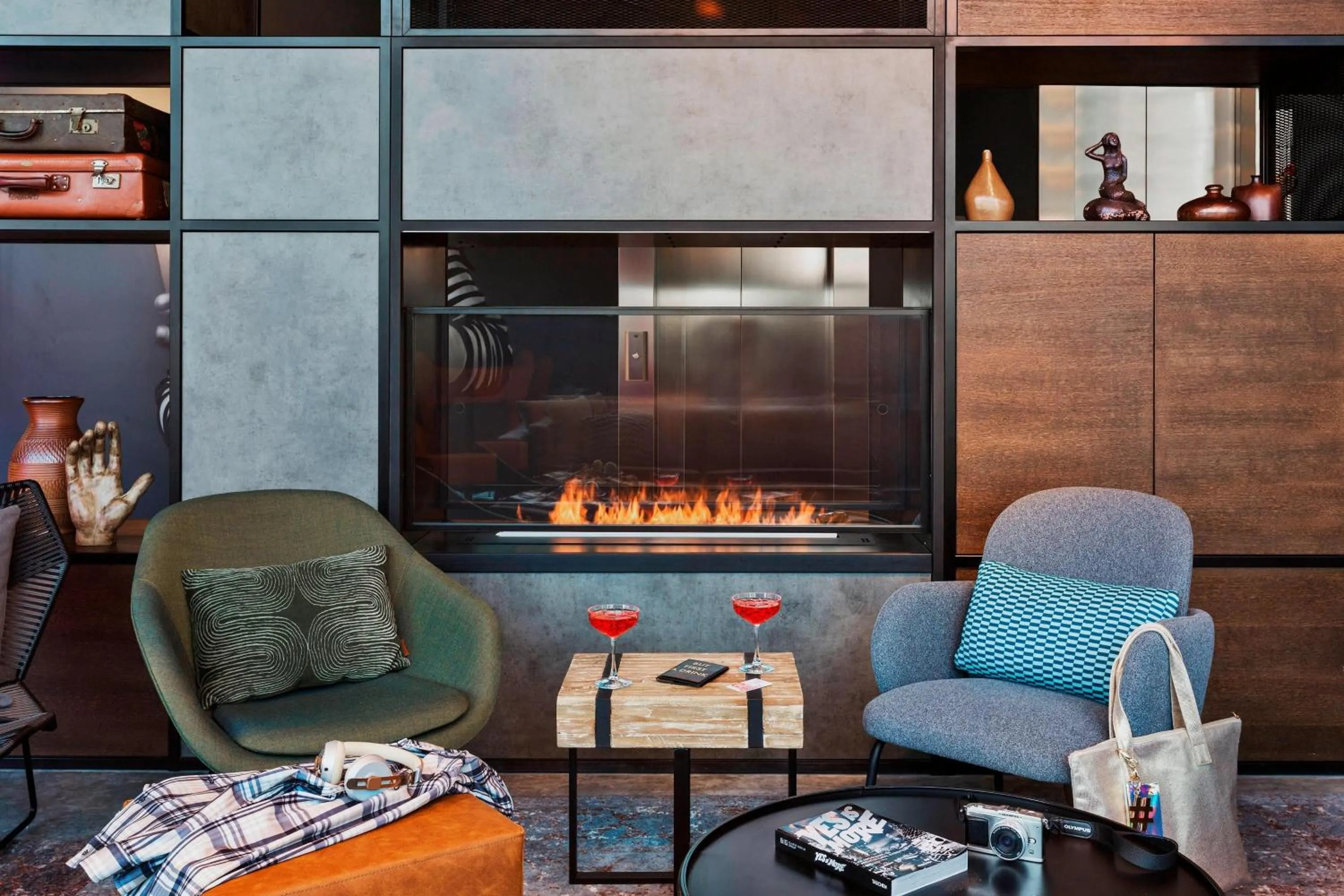 Lounge or bar in Moxy Copenhagen Sydhavnen