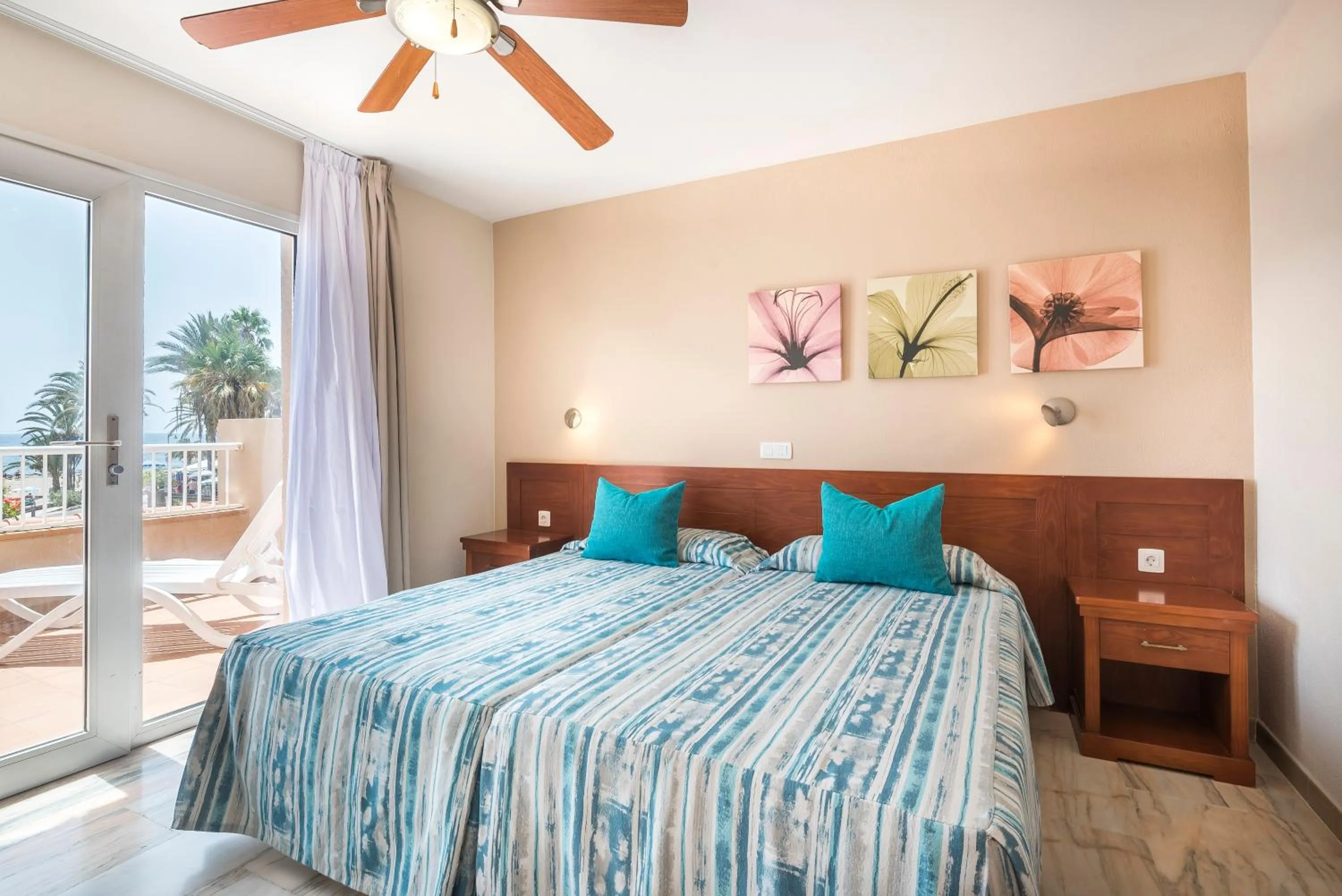 Bedroom, Bed in Apartamentos Vista Sur