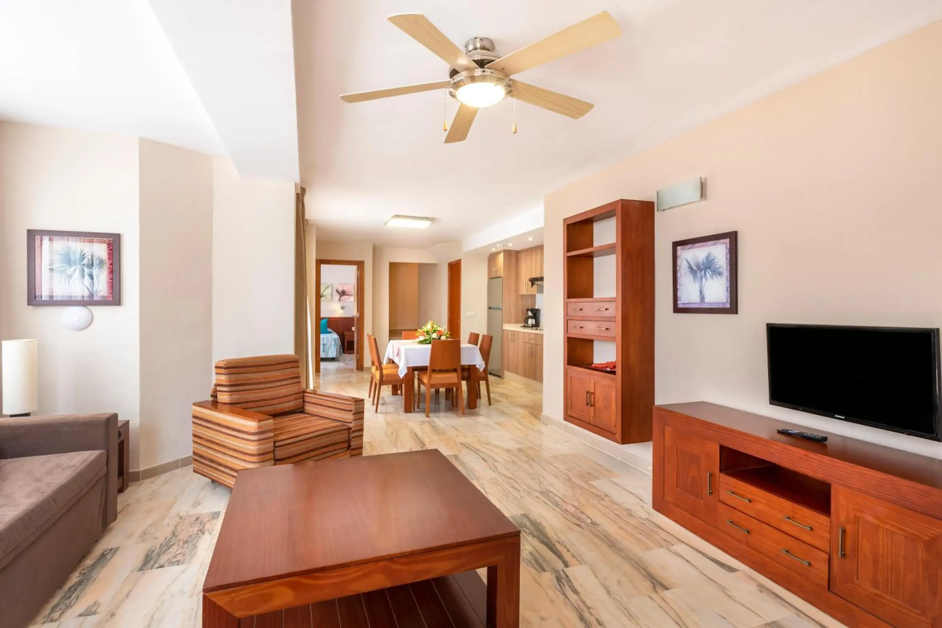 Communal lounge/ TV room in Apartamentos Vista Sur Communal lounge/ TV room in Apartamentos Vista Sur