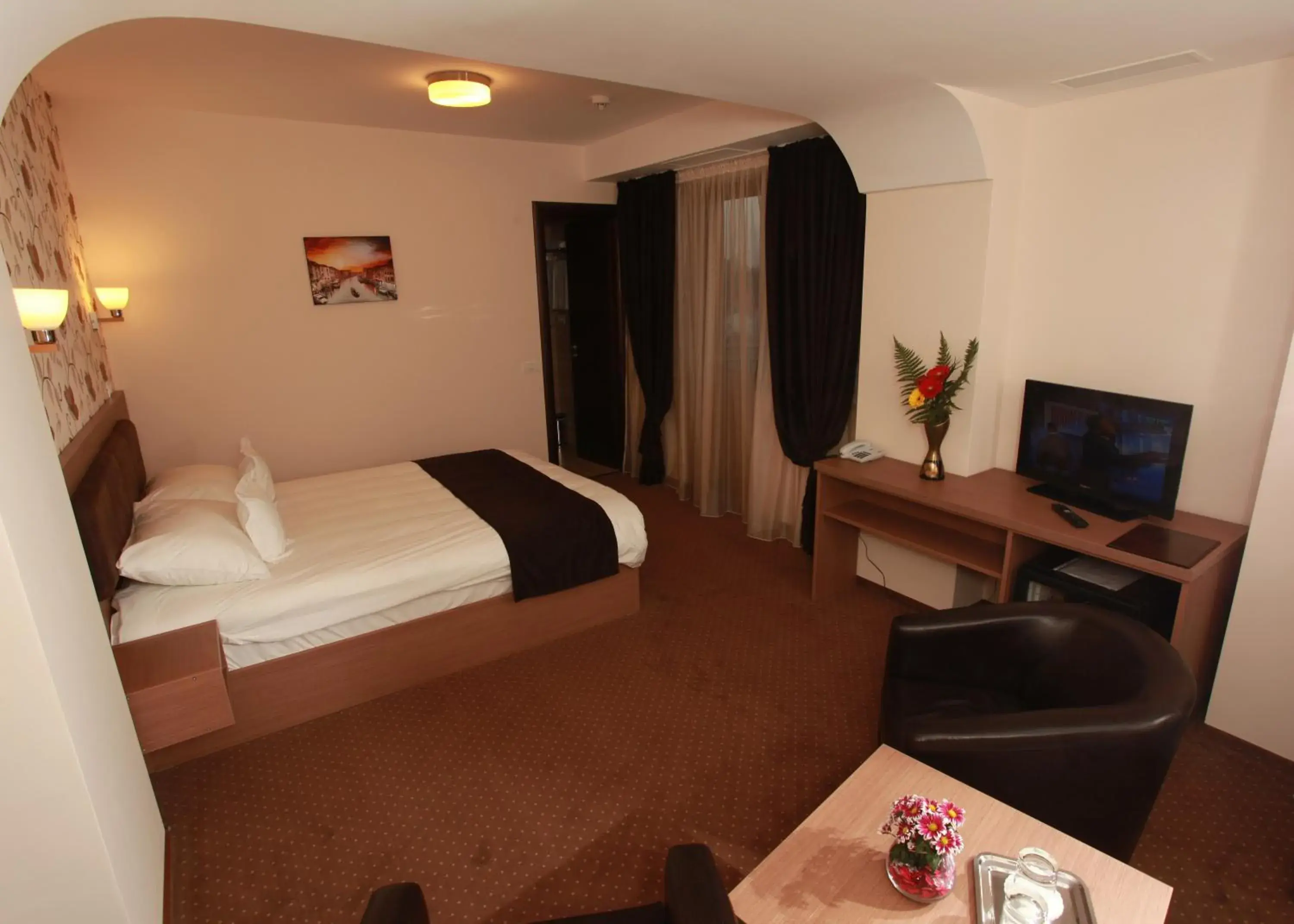 Bed in West Plaza Hotel Bed in West Plaza Hotel