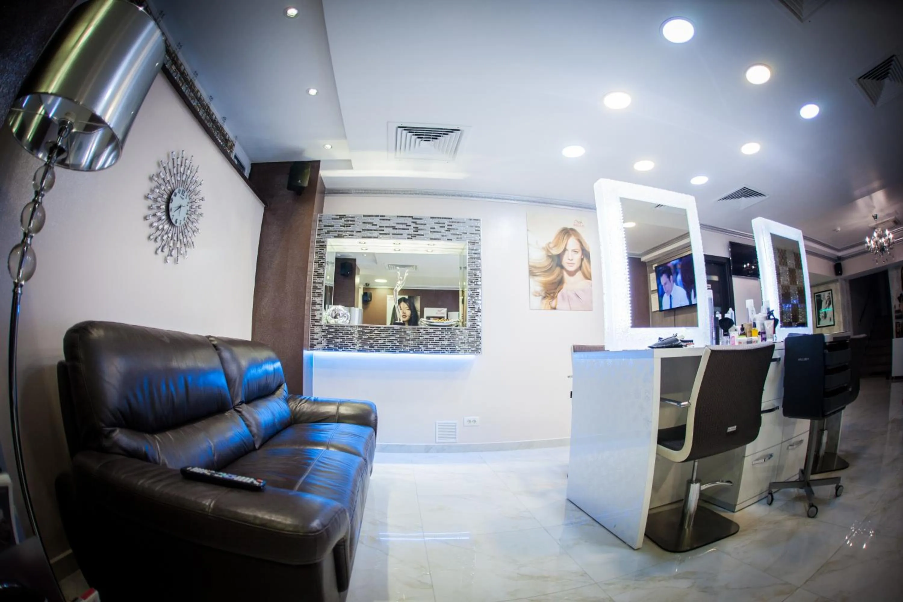 Spa and wellness centre/facilities in West Plaza Hotel