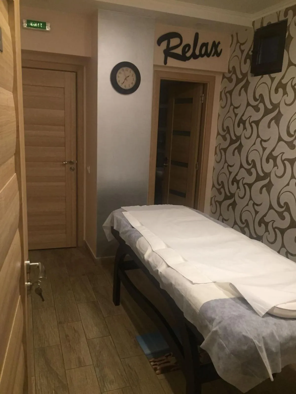 Massage, Bed in West Plaza Hotel
