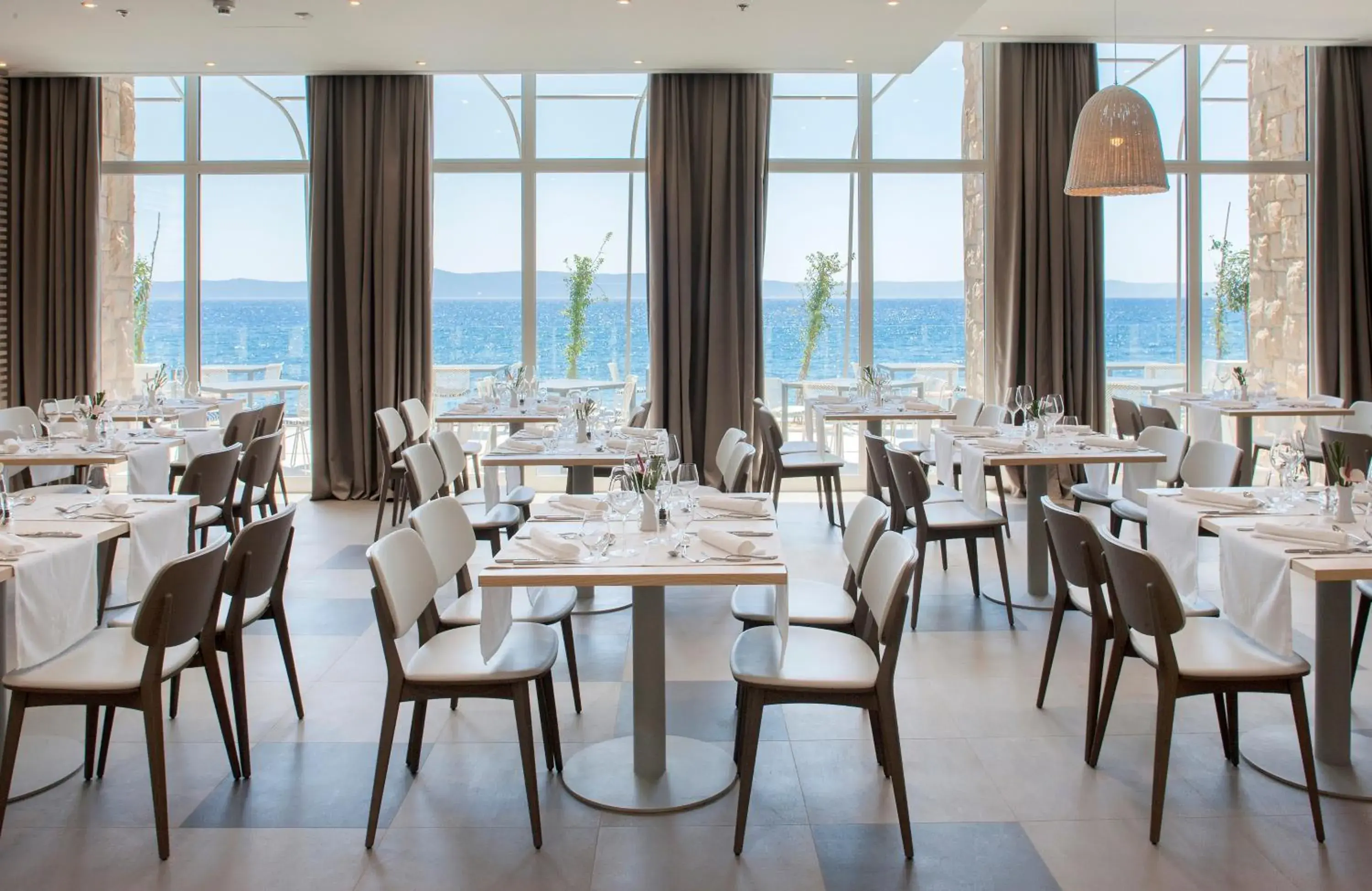 Restaurant/places to eat in Bluesun Hotel Jadran Restaurant/places to eat in Bluesun Hotel Jadran