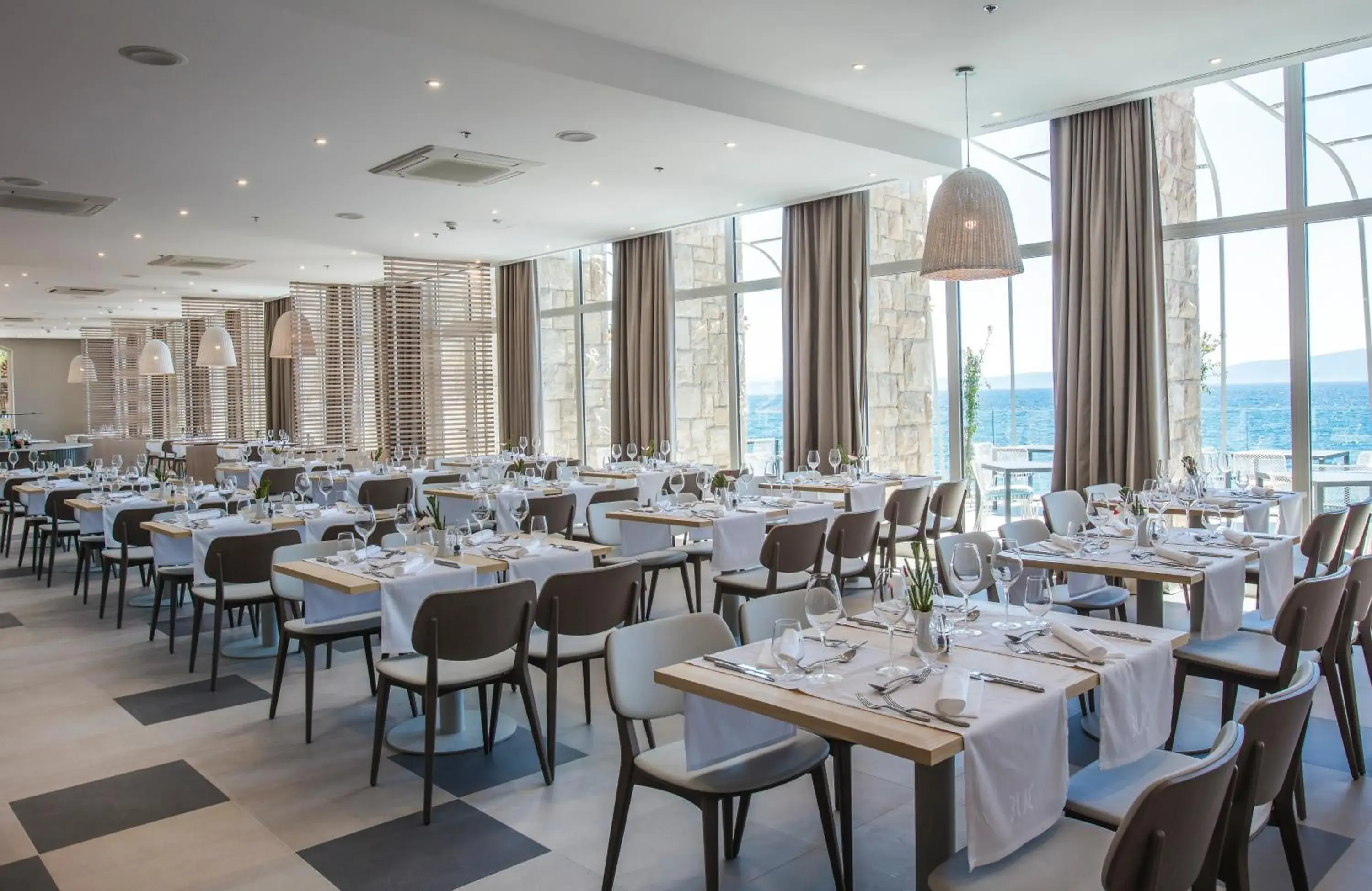 Restaurant/places to eat in Bluesun Hotel Jadran Restaurant/places to eat in Bluesun Hotel Jadran