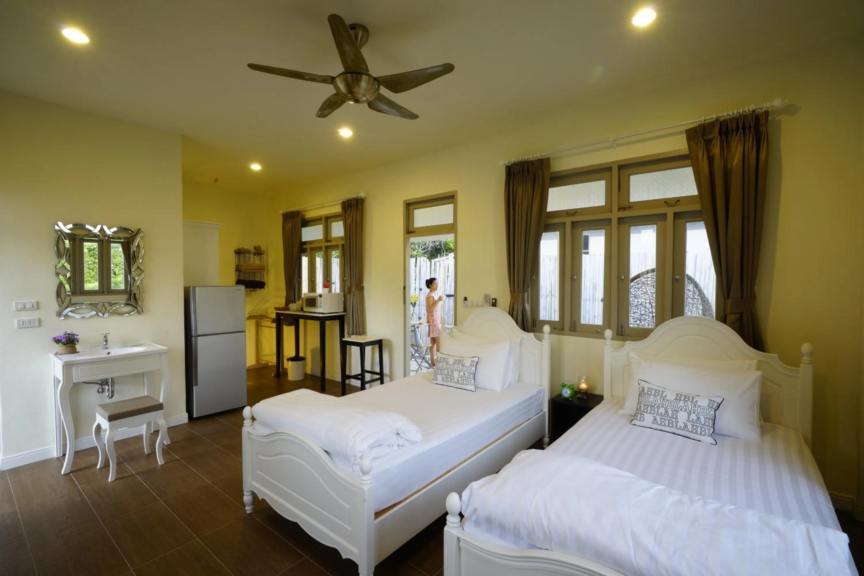 Bedroom, Bed in Perennial Resort