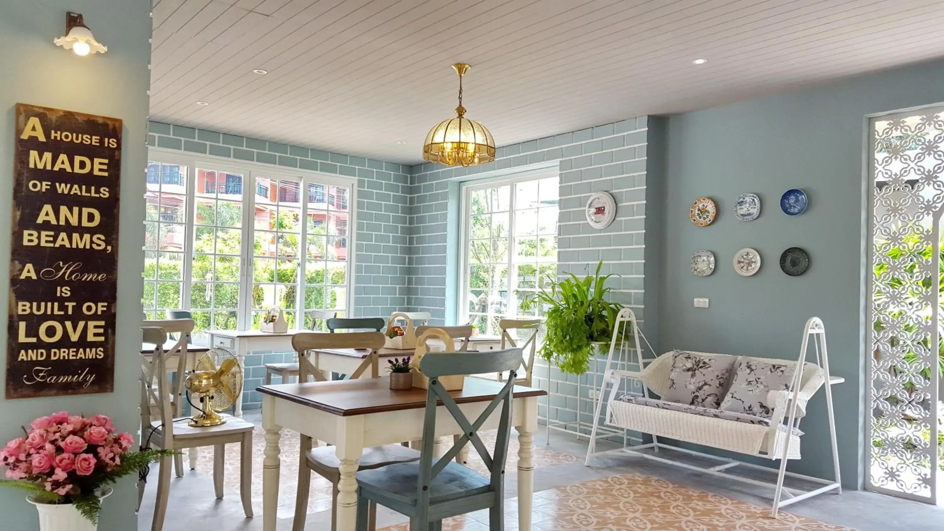 Restaurant/places to eat in Perennial Resort Restaurant/places to eat in Perennial Resort