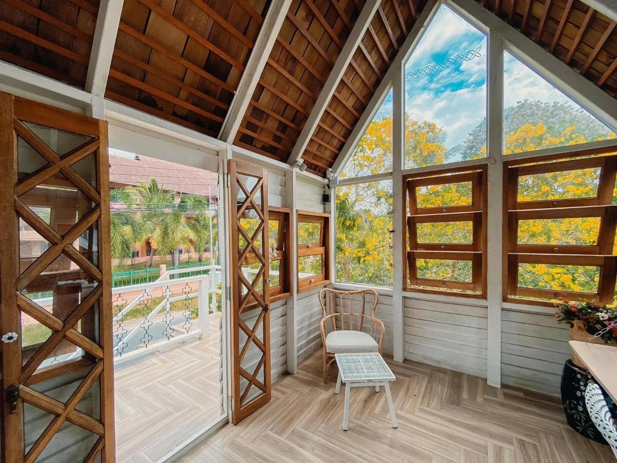 Restaurant/places to eat in Perennial Resort Restaurant/places to eat in Perennial Resort