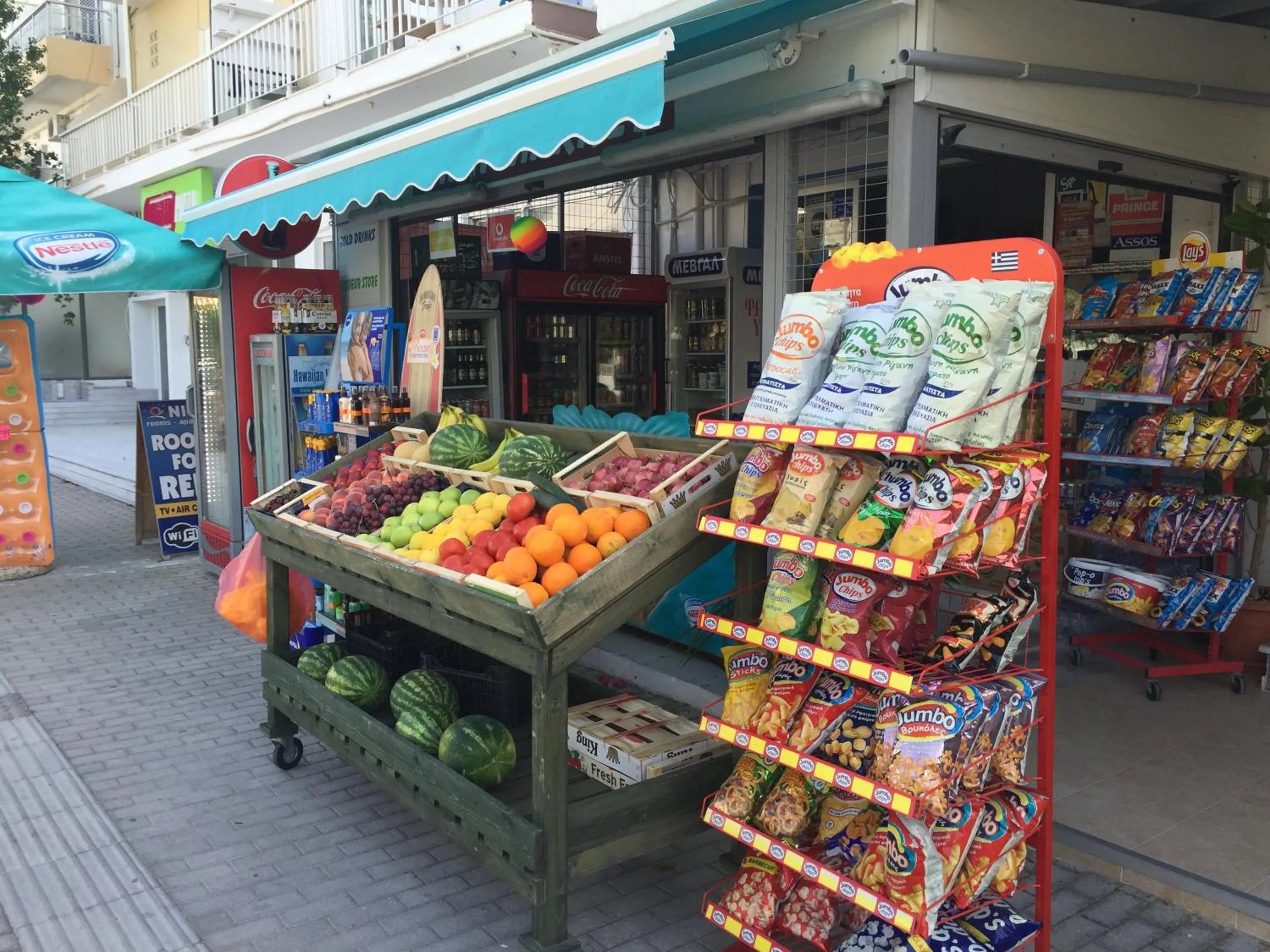 On-site shops in Nitsa Rooms